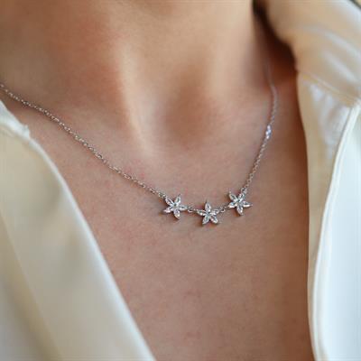 Üçlü Çiçek Taşlı Gümüş Kolye