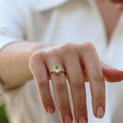 Yeşil Neon Zirkon Taşlı Oval Gümüş Yüzük