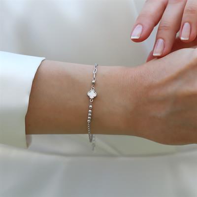 Yonca Sedefli Trend Gümüş Bileklik