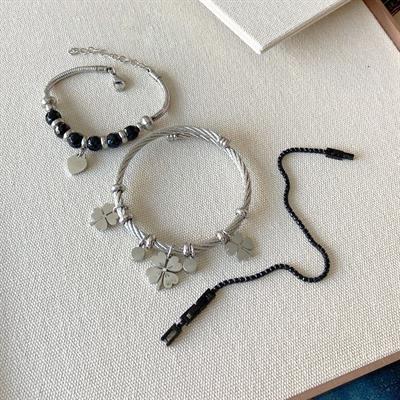 Yoncalı Kalpli 3lü Çelik Bileklik Set 