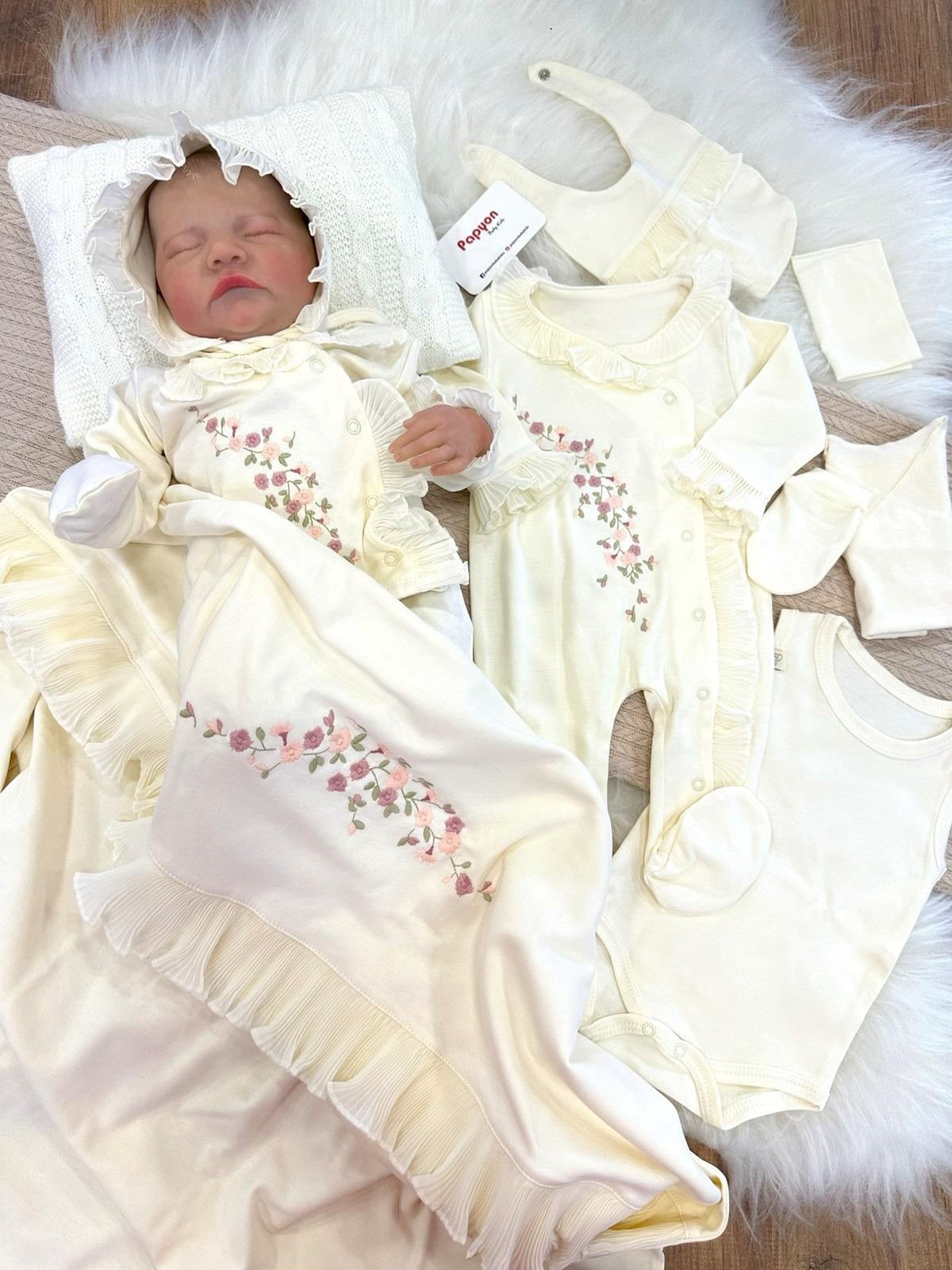 Piliseli Çiçek Nakışlı Yenidoğan Kız Bebek Natural 10lu Hastane Çıkış Seti