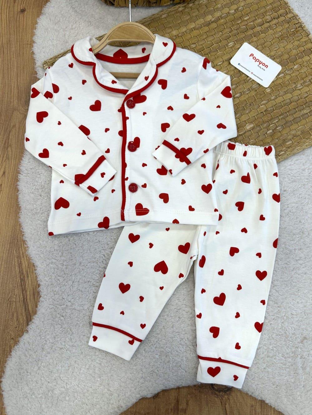 Kalp Baskılı Önden Düğmeli Kız Bebek Pijama Takımı (6-9/9-12/12-18/18-24 Ay)