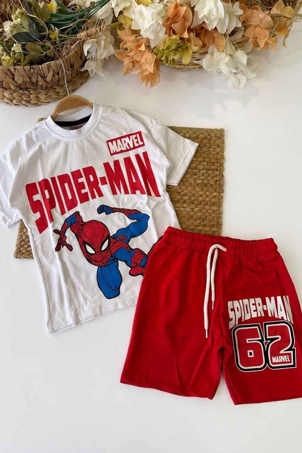 Spider-Man Baskılı Erkek Çocuk Şortlu Takım (%100 Pamuk)(3-4/4-5/5-6/7-8/9-10 Yaş)