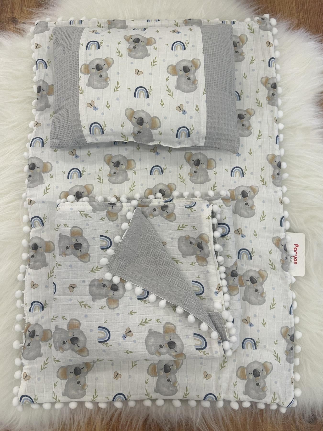 Koala Baskılı Müslin Pike Alt Açma Battaniye Yastık 3lü Set