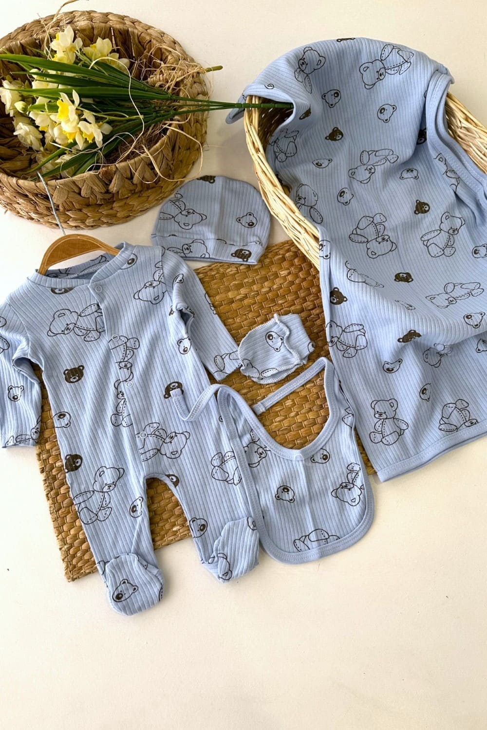 Erkek Bebek Hastane Çıkışı & Zıbın Seti