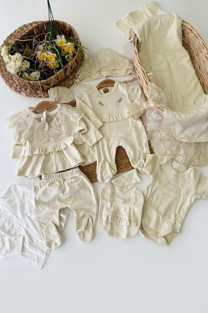 Mobil Dantel Yakalı Yenidoğan Kız Bebek Tulumlu 10lu Zıbın Set Hastane Çıkışı