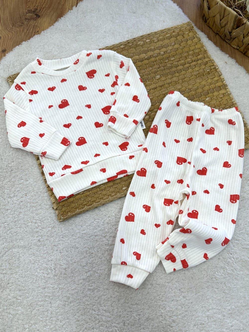Büyük Kalp Desenli Kız Bebek Pijama Takımı (6-9/9-12/12-18/18-24 Ay)