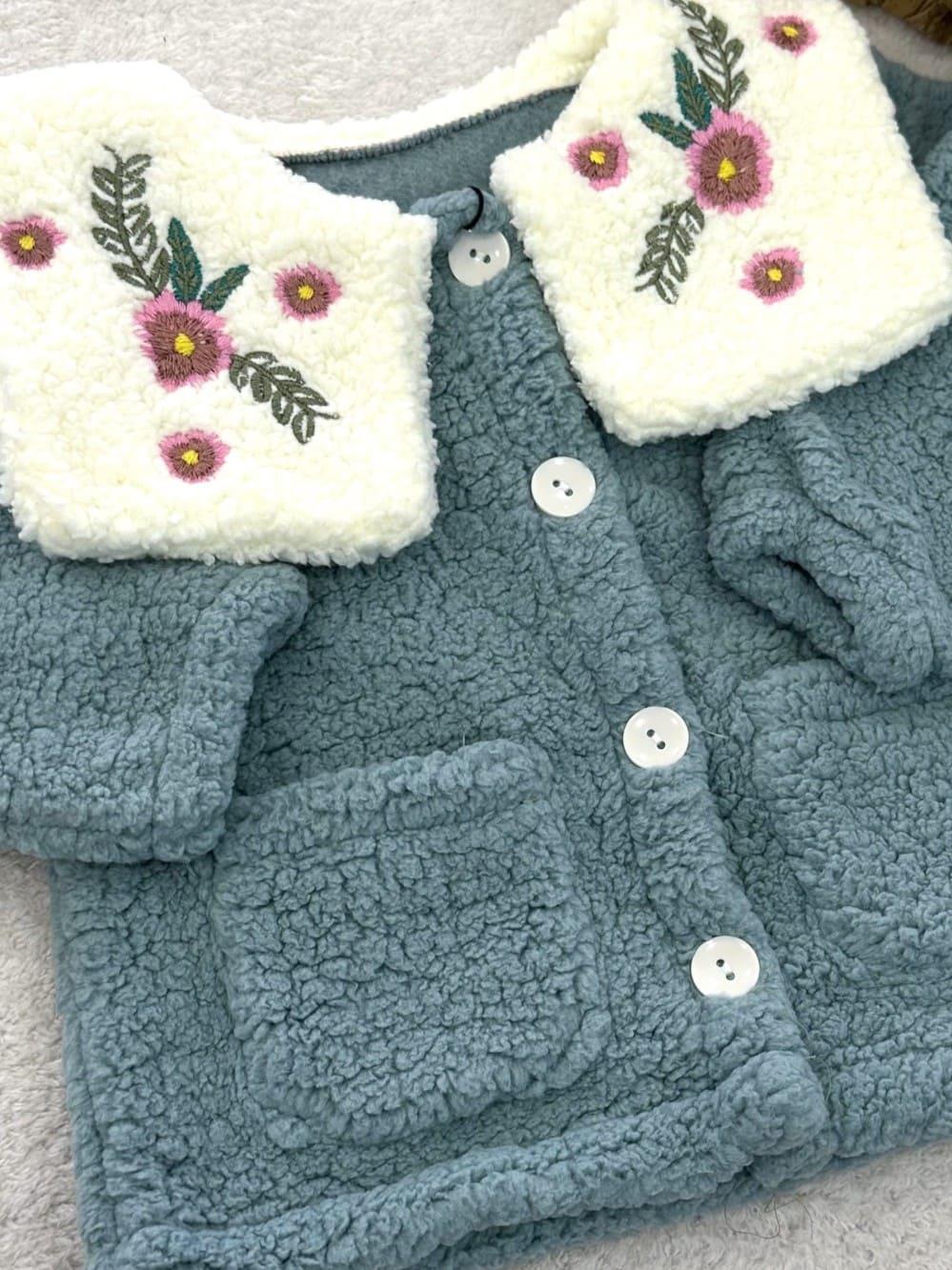 Yaka Çiçek Nakışlı Cepli Kız Bebek Peluş Ceket Hırka (1-2-3 Yaş)