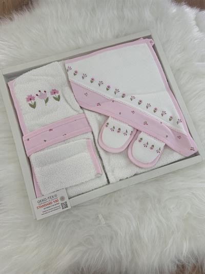 Çiçek Kanaviçe Nakışlı Kız Bebek 4lü Havlu Bornoz Set