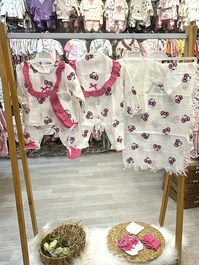 Hello Kitty Baskılı Yenidoğan Kız Bebek Müslin 10lu Hastane Çıkış Seti