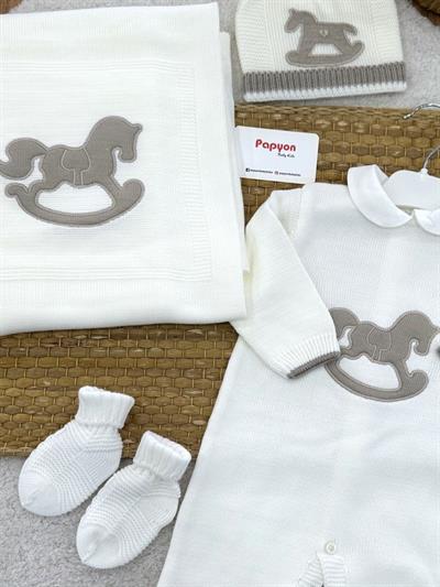 At Aplikli Yenidoğan Bebek Tulumlu Battaniyeli 4lü Triko Set 0-3 Ay