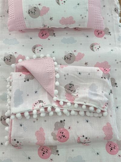 Gökyüzü Baskılı Müslin Pembe Pike Alt Açma Battaniye Yastık 3lü Set