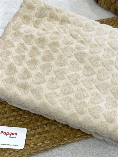 Kalp Kabartmalı Bebek Peluş Battaniye (100x120 Cm)