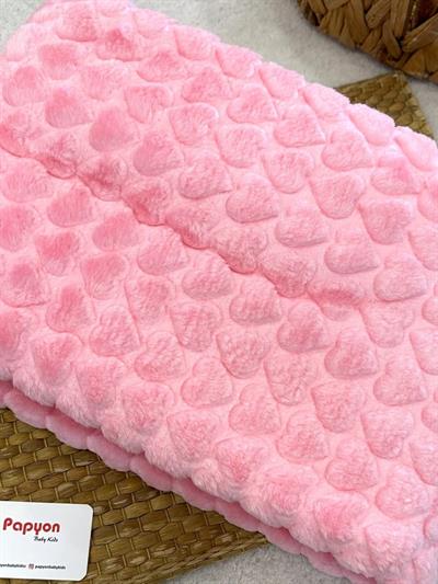 Kalp Kabartmalı Bebek Peluş Battaniye (100x120 Cm)