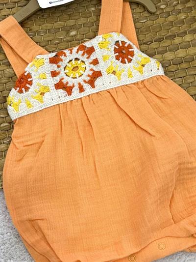 Tığ İşi Motifli Natural Kız Bebek Müslin Askılı Şort Tulum (3-6/6-9/9-12 Ay)
