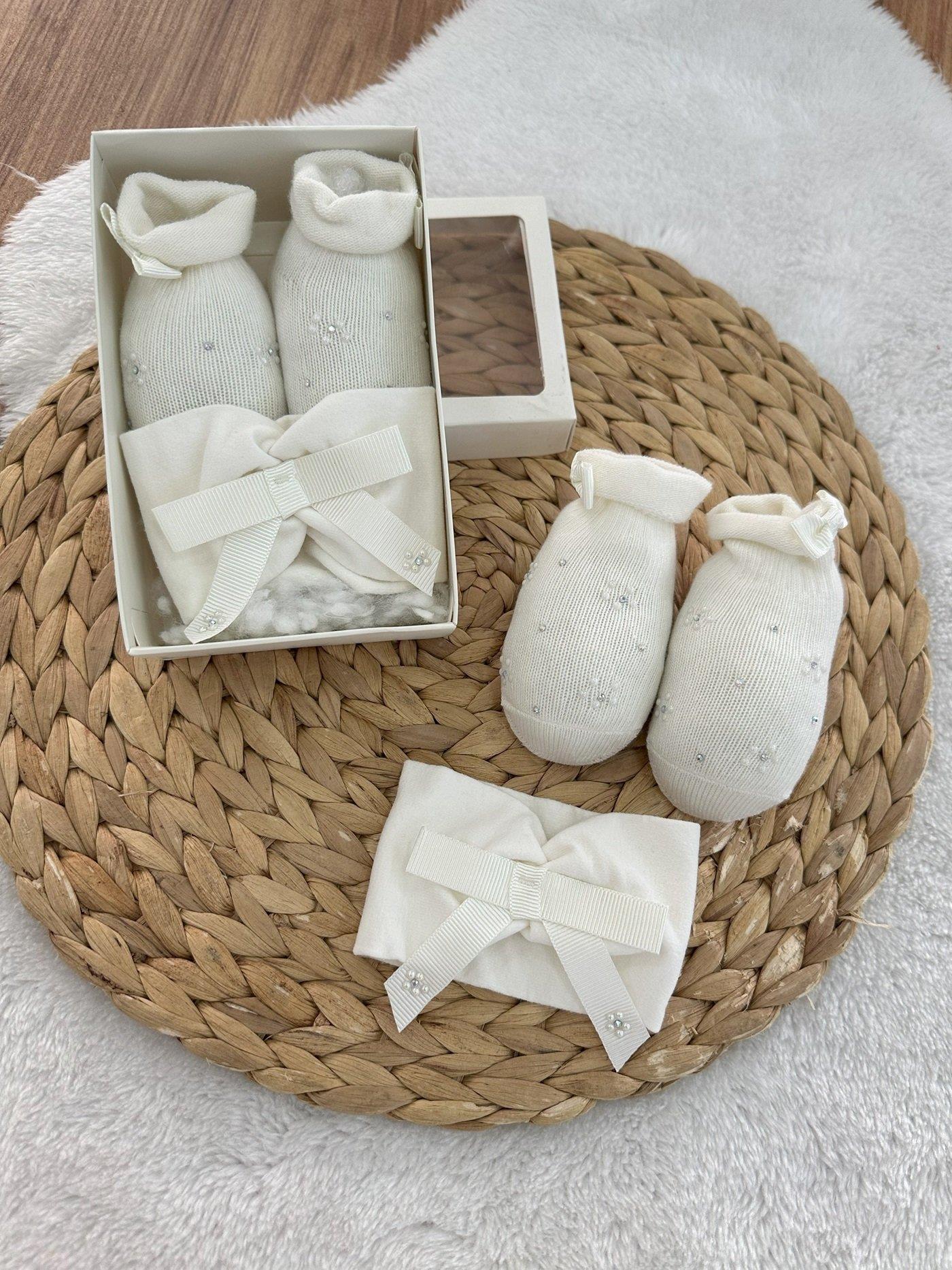 Siona Aksesuarlı Kız Bebek Çorap Bandana Set 0-6 Ay
