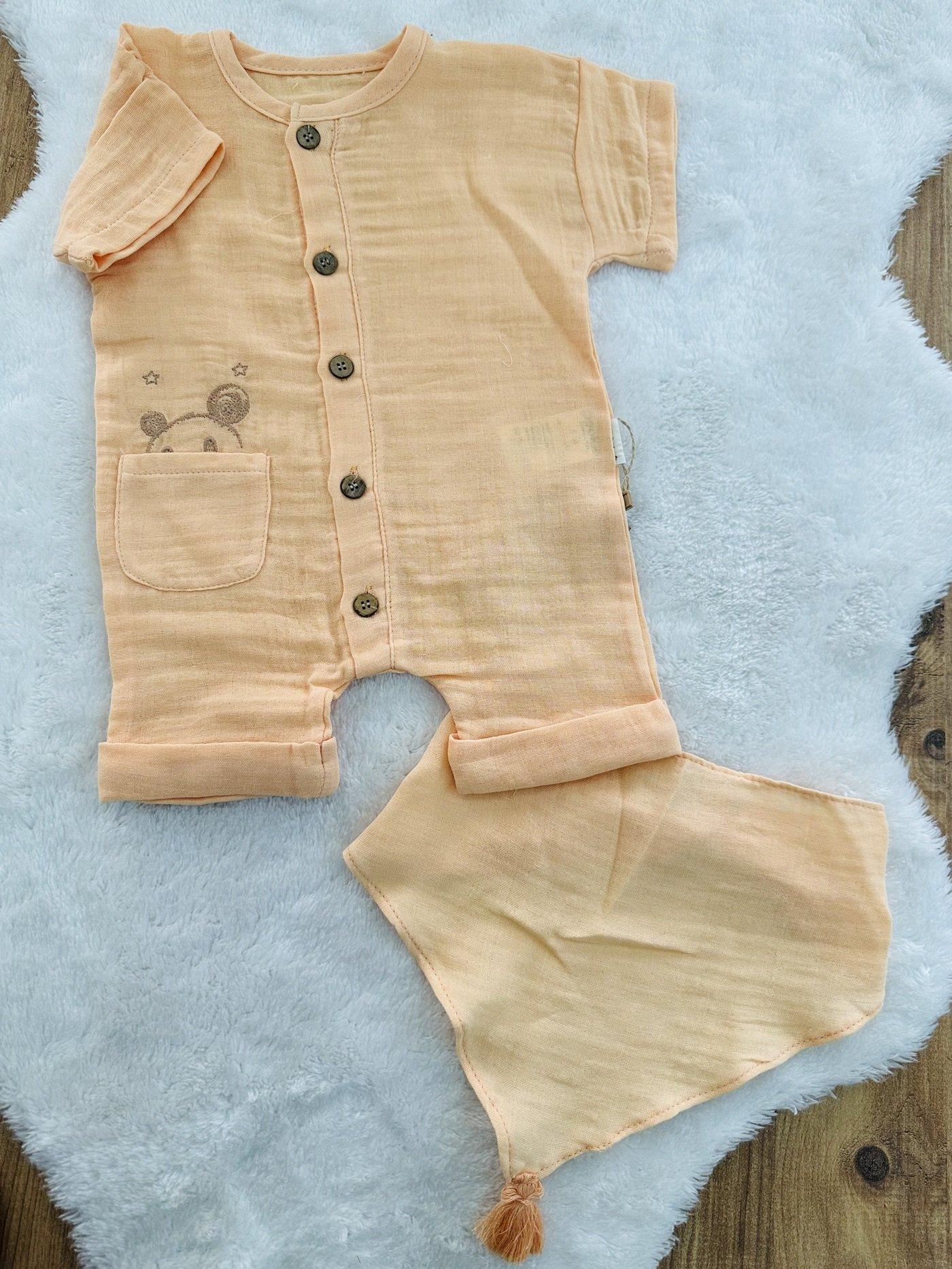 Cepte Ayıcık Nakışlı Uniseks Bebek Organik Müslin Fularlı Şort Tulum 6-12-18 Ay