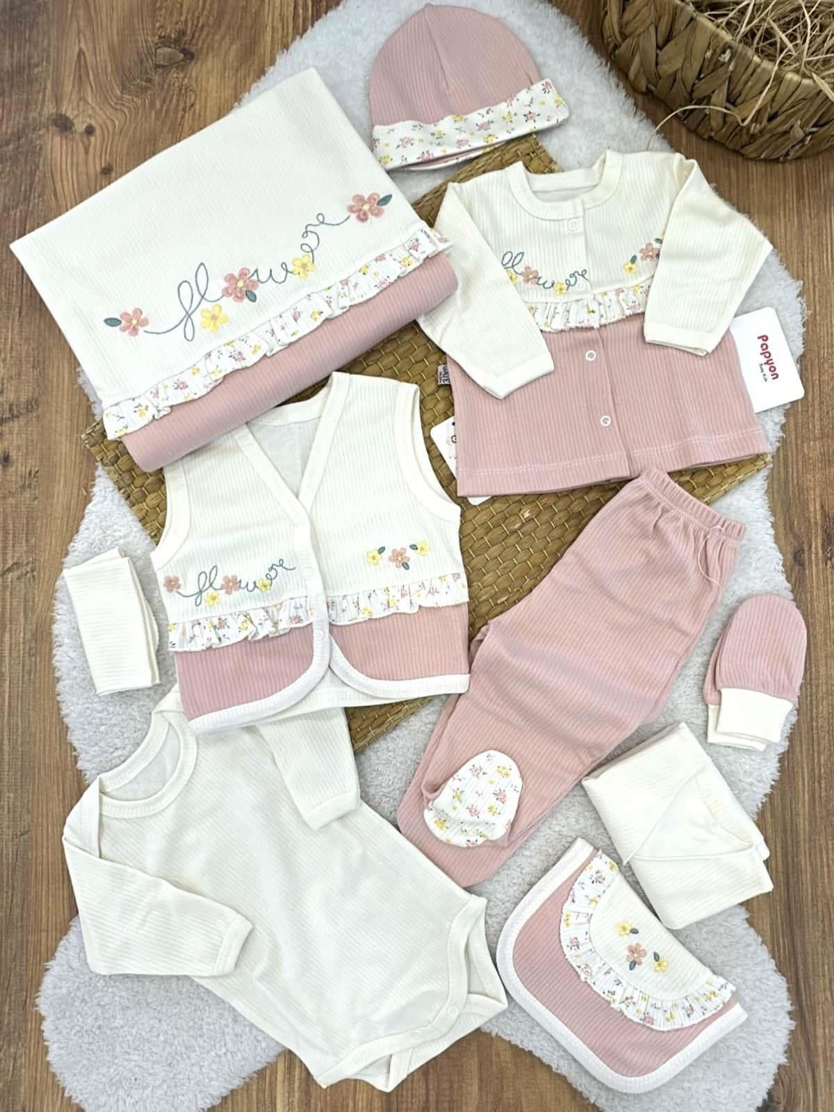 Kız Bebek Hastane Çıkışı & Zıbın Set