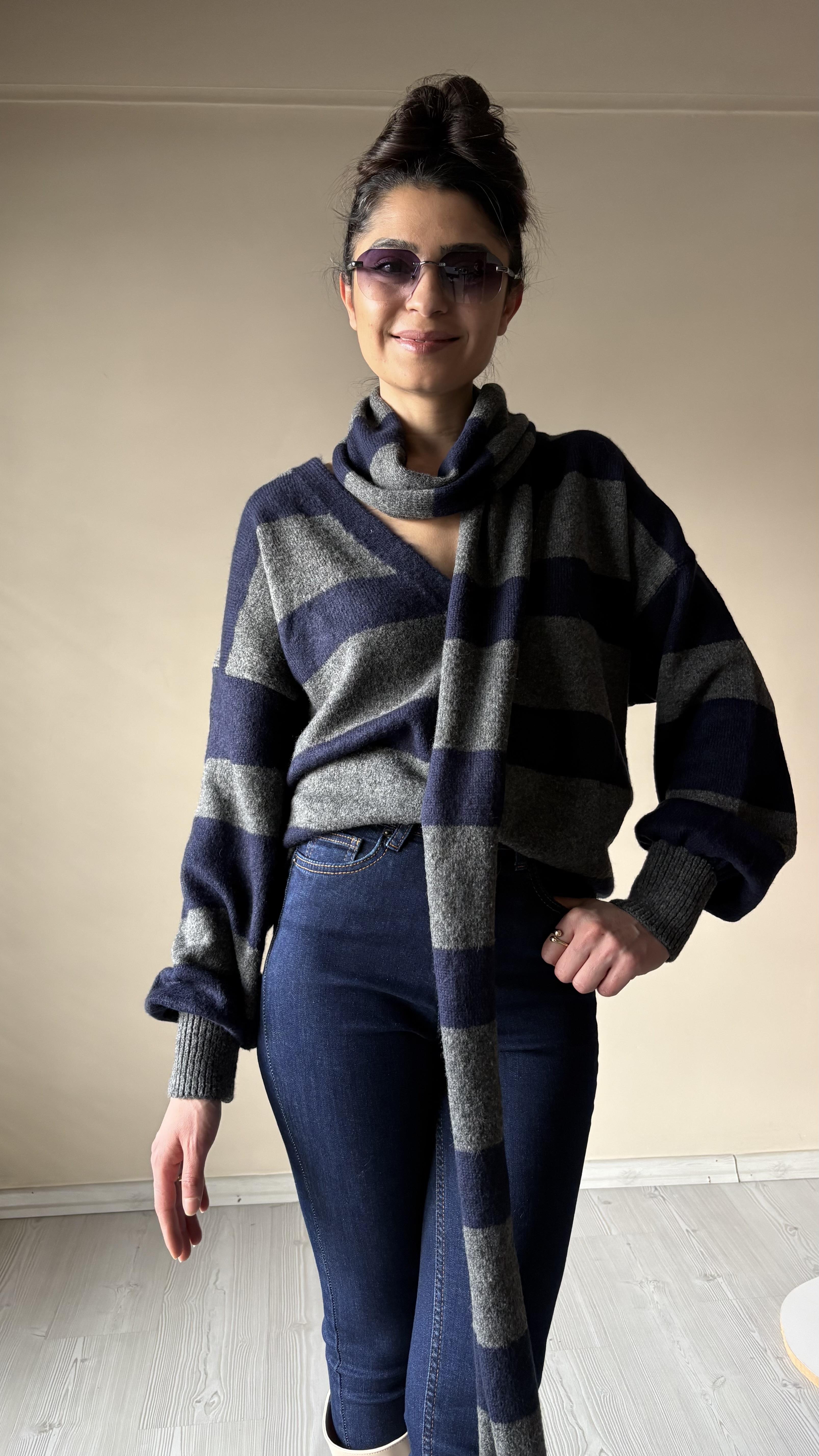 Antrasit Lacivert Atkılı Hırka