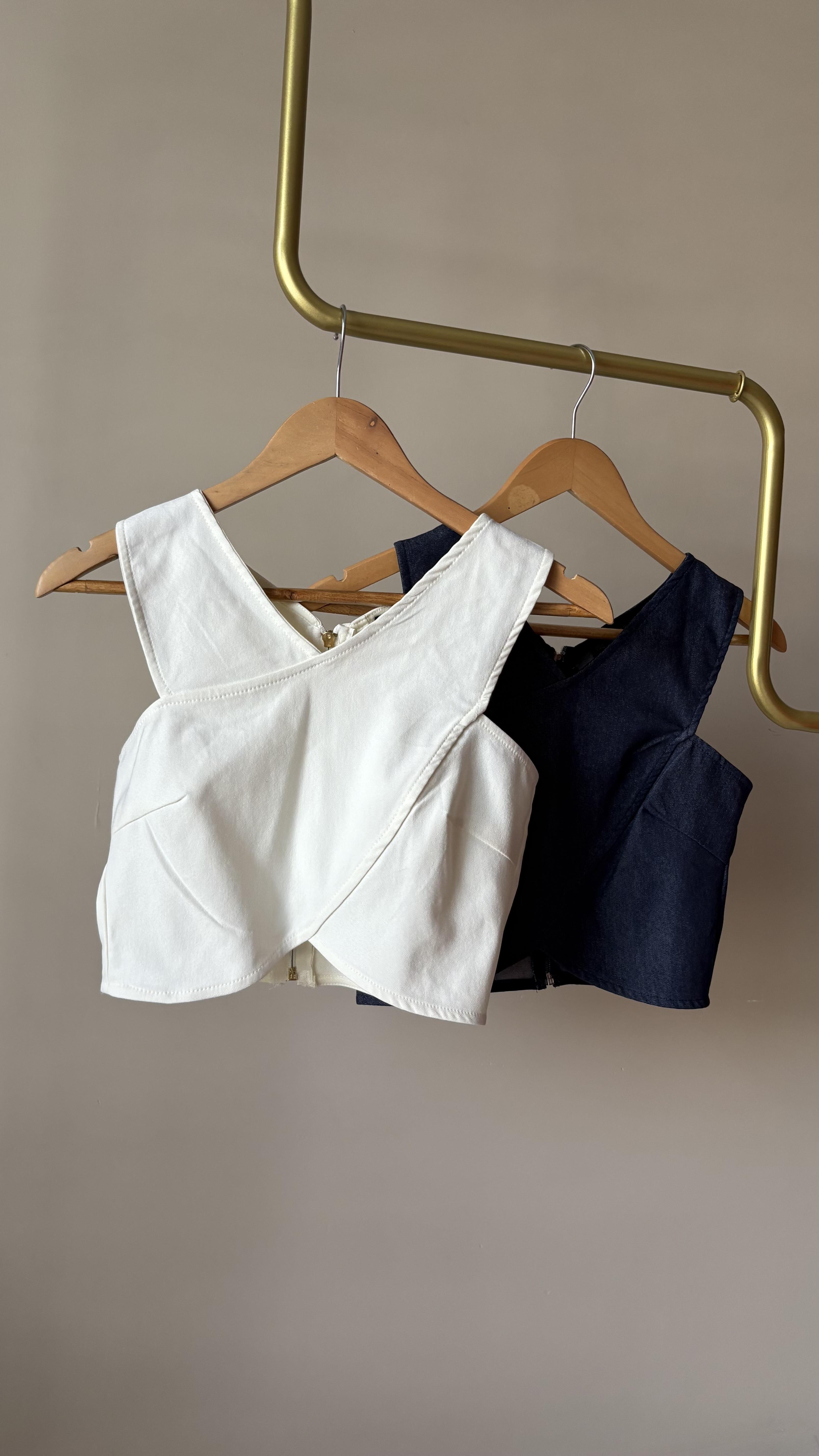 Bebe plus sırt fermuarlı crop bluz