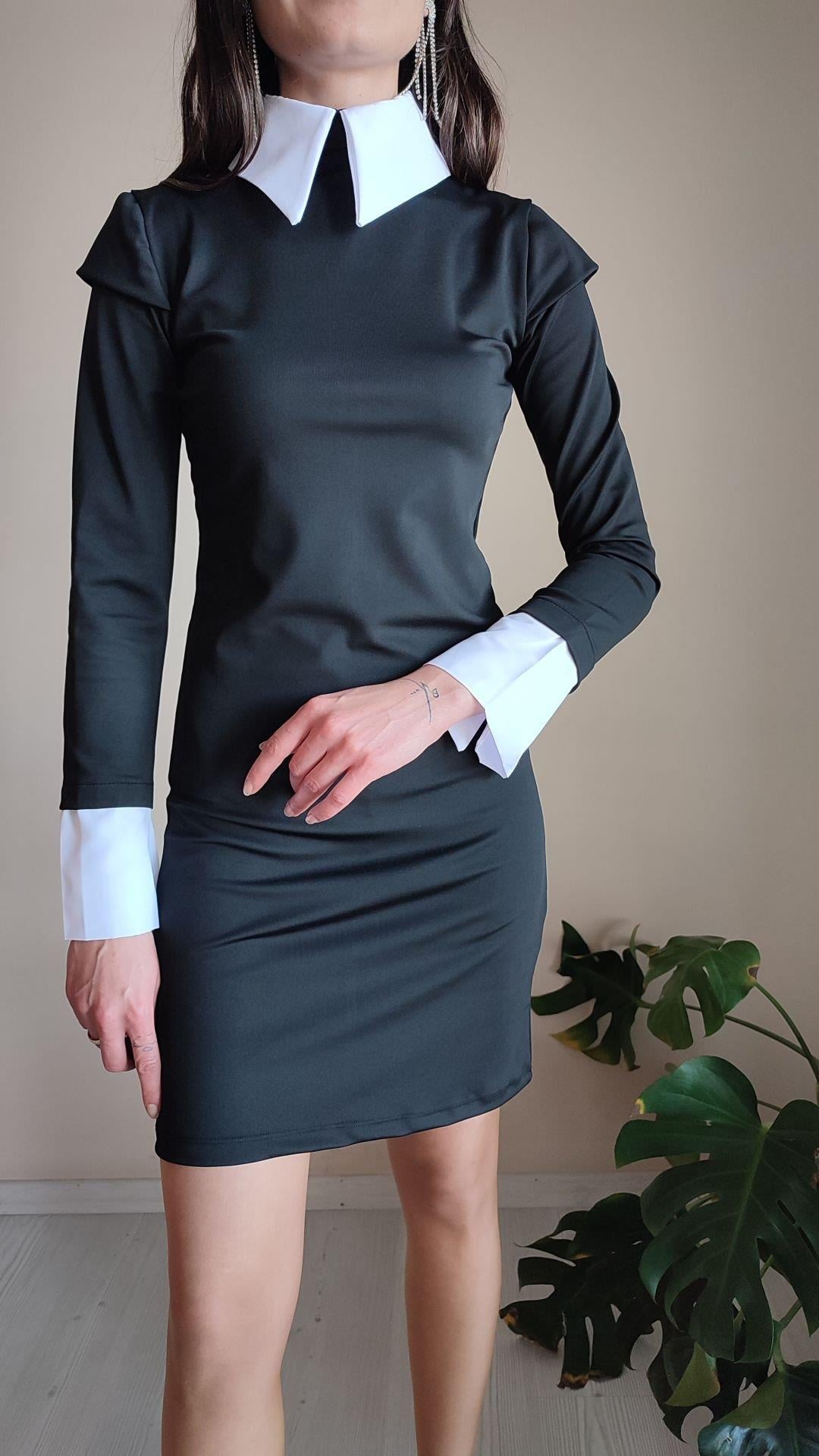 Beyaz yakalı dalgıç elbise