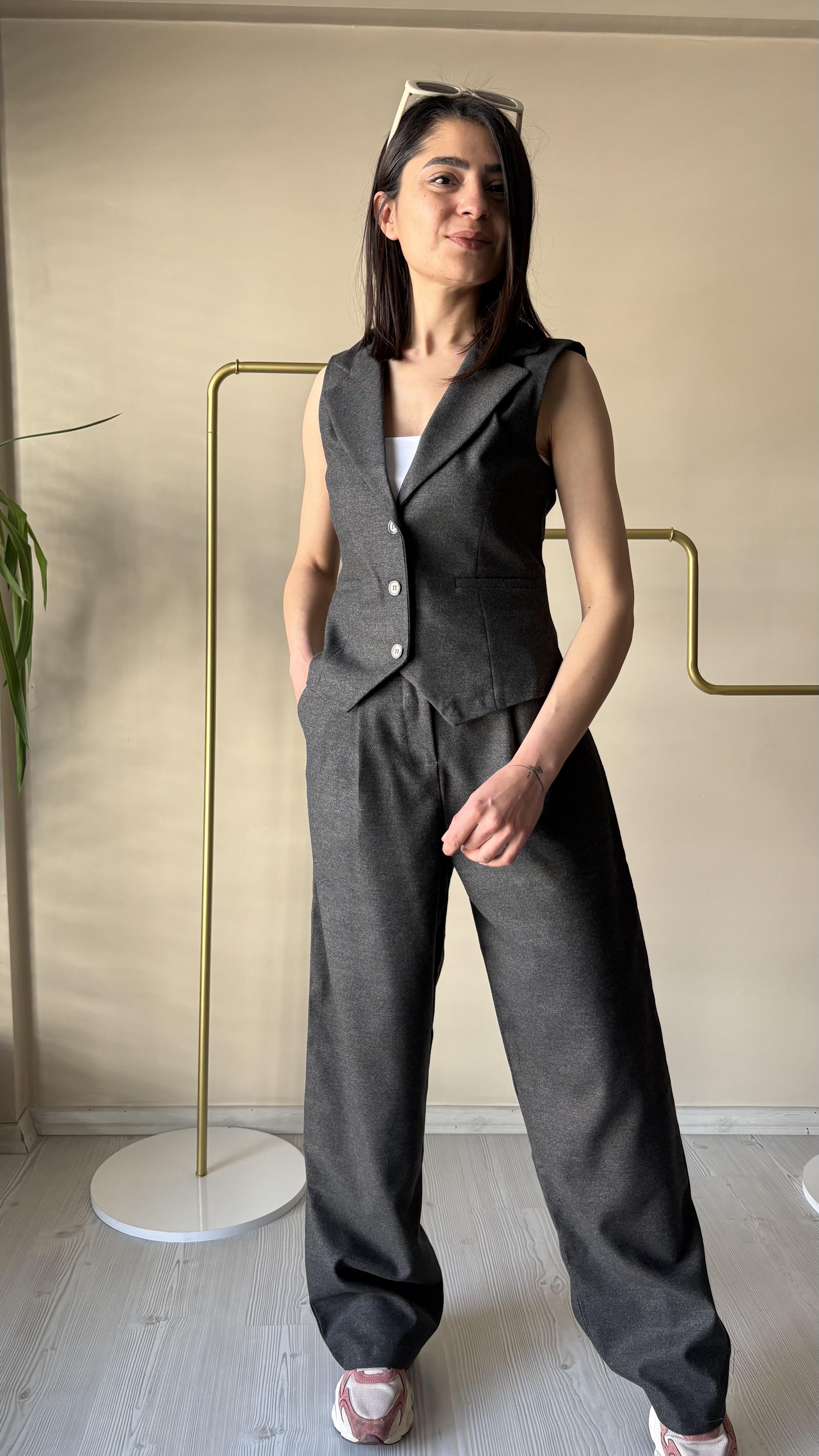 Füme Yelekli Takım