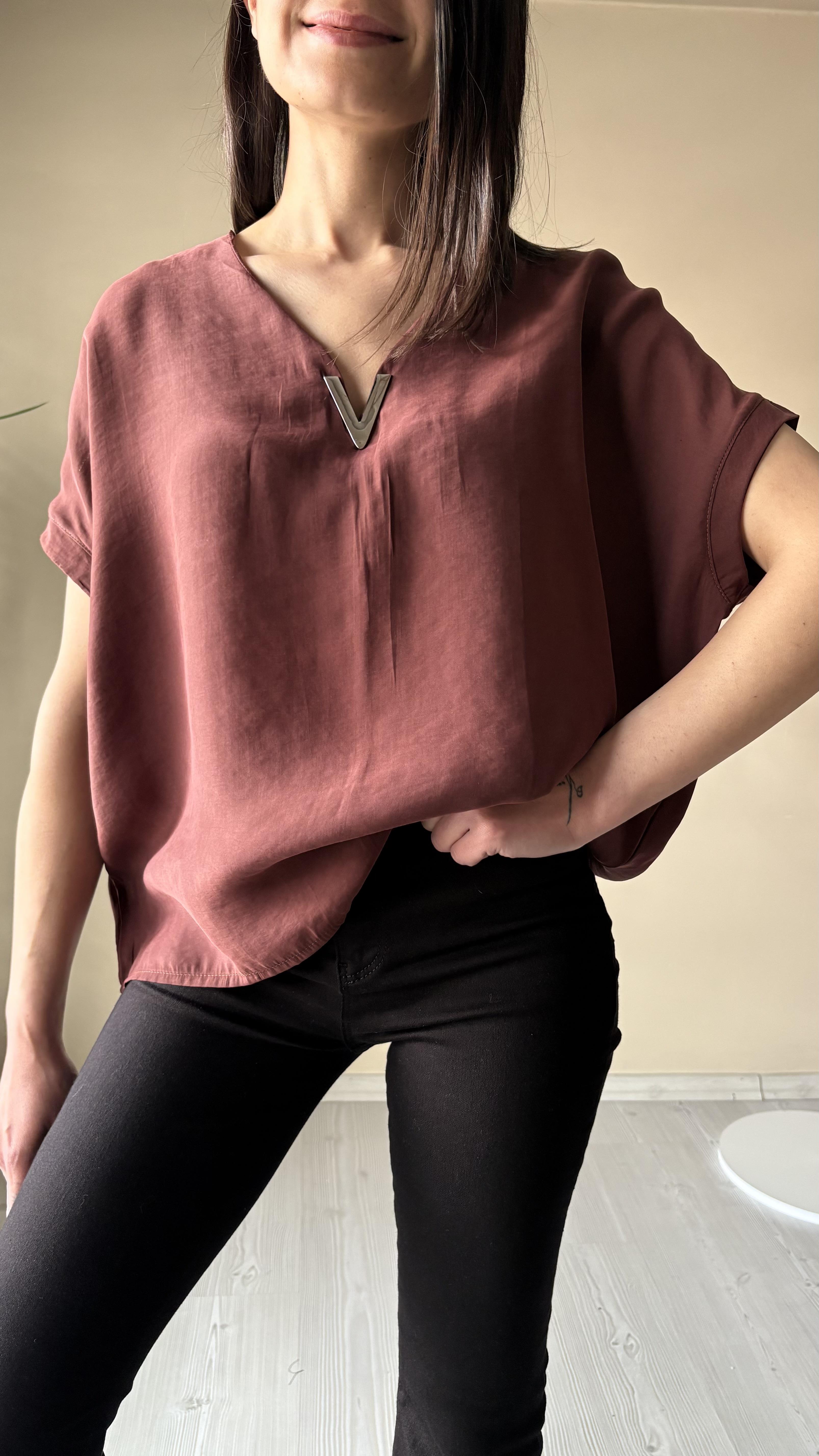 Kahve metal V yaka Modal Bluz