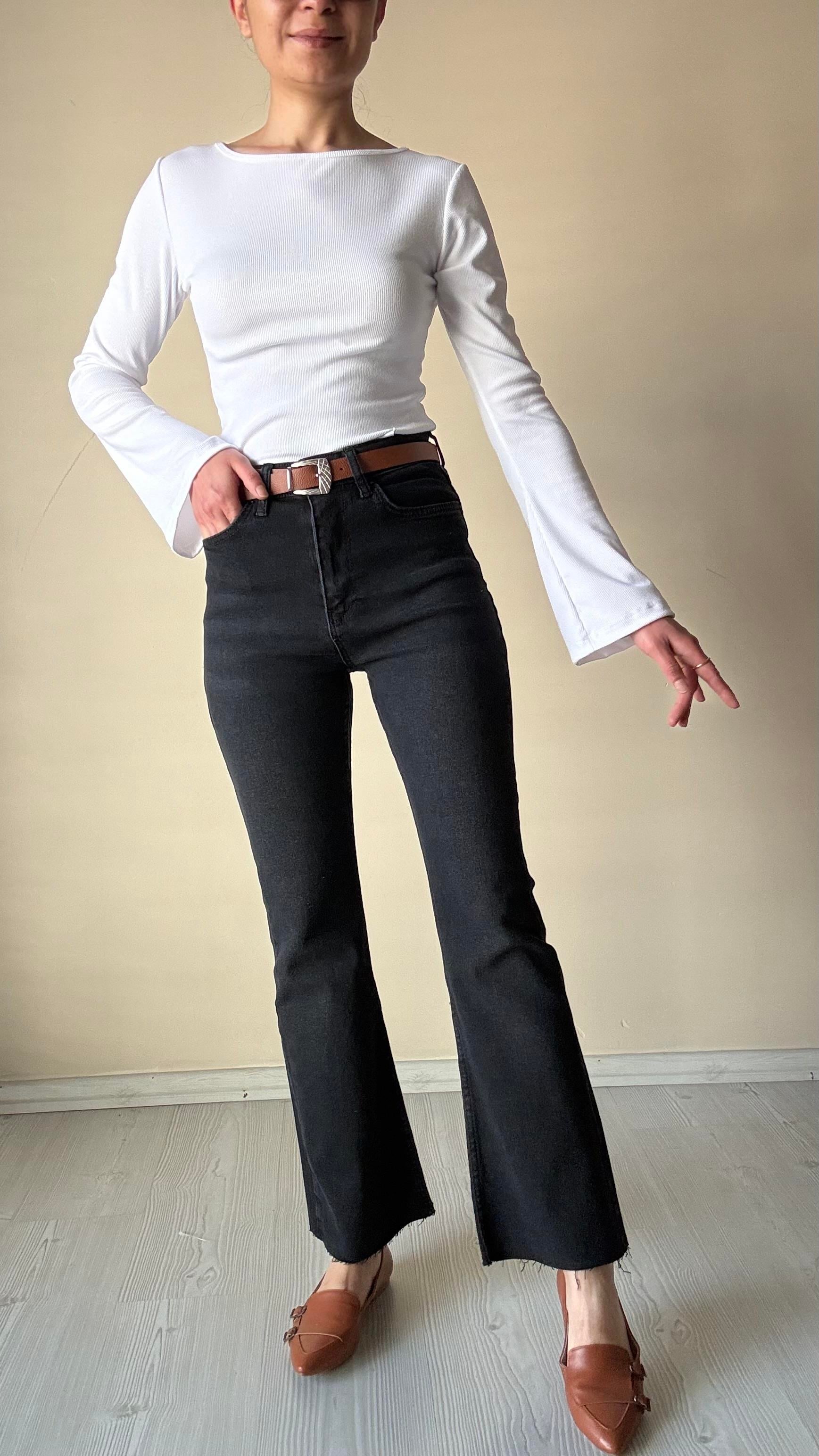 Muddy yarım İspanyol lazer kesim kemerli jean