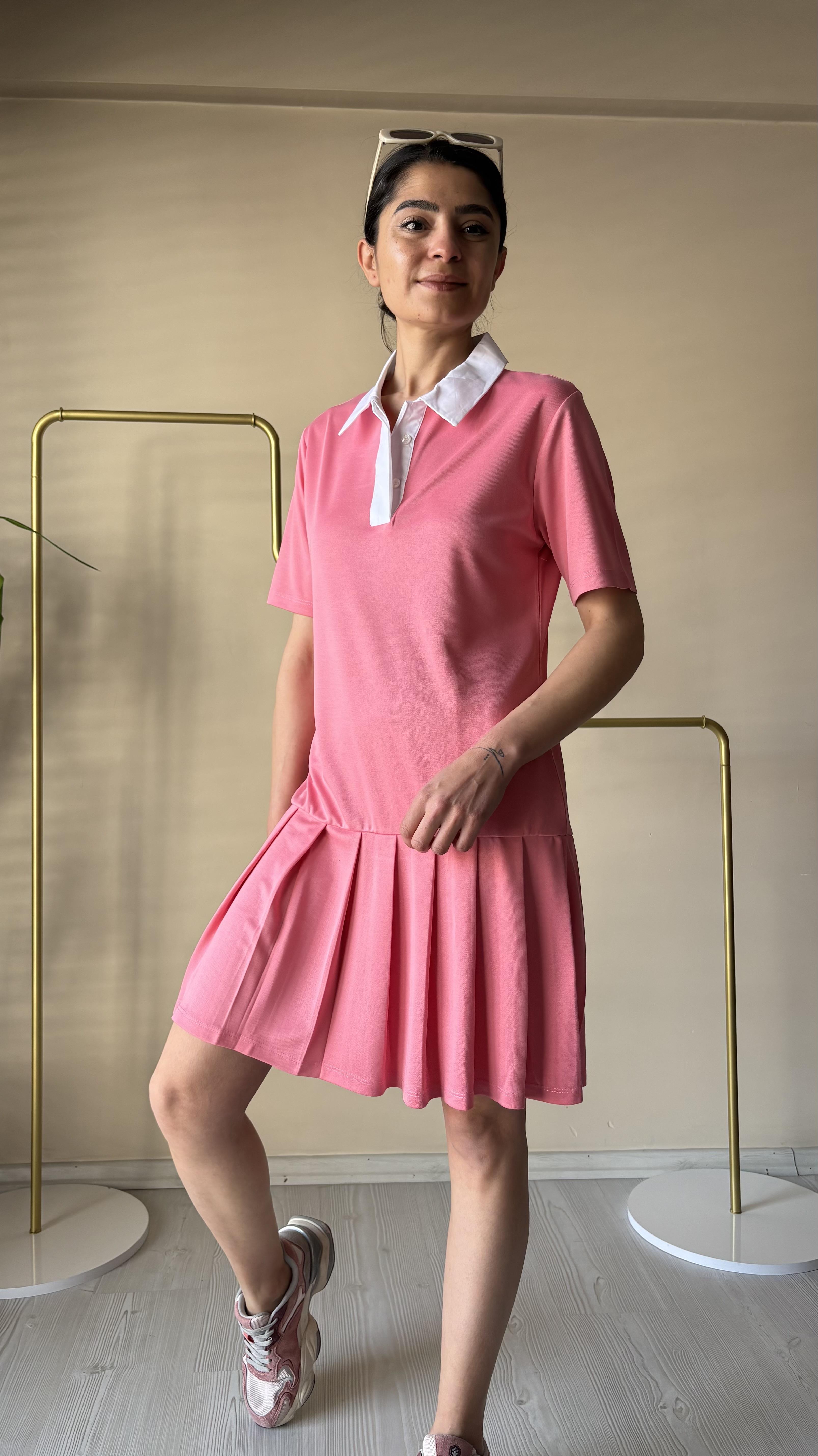 Pembe Eteği pileli Polo yaka Elbise 