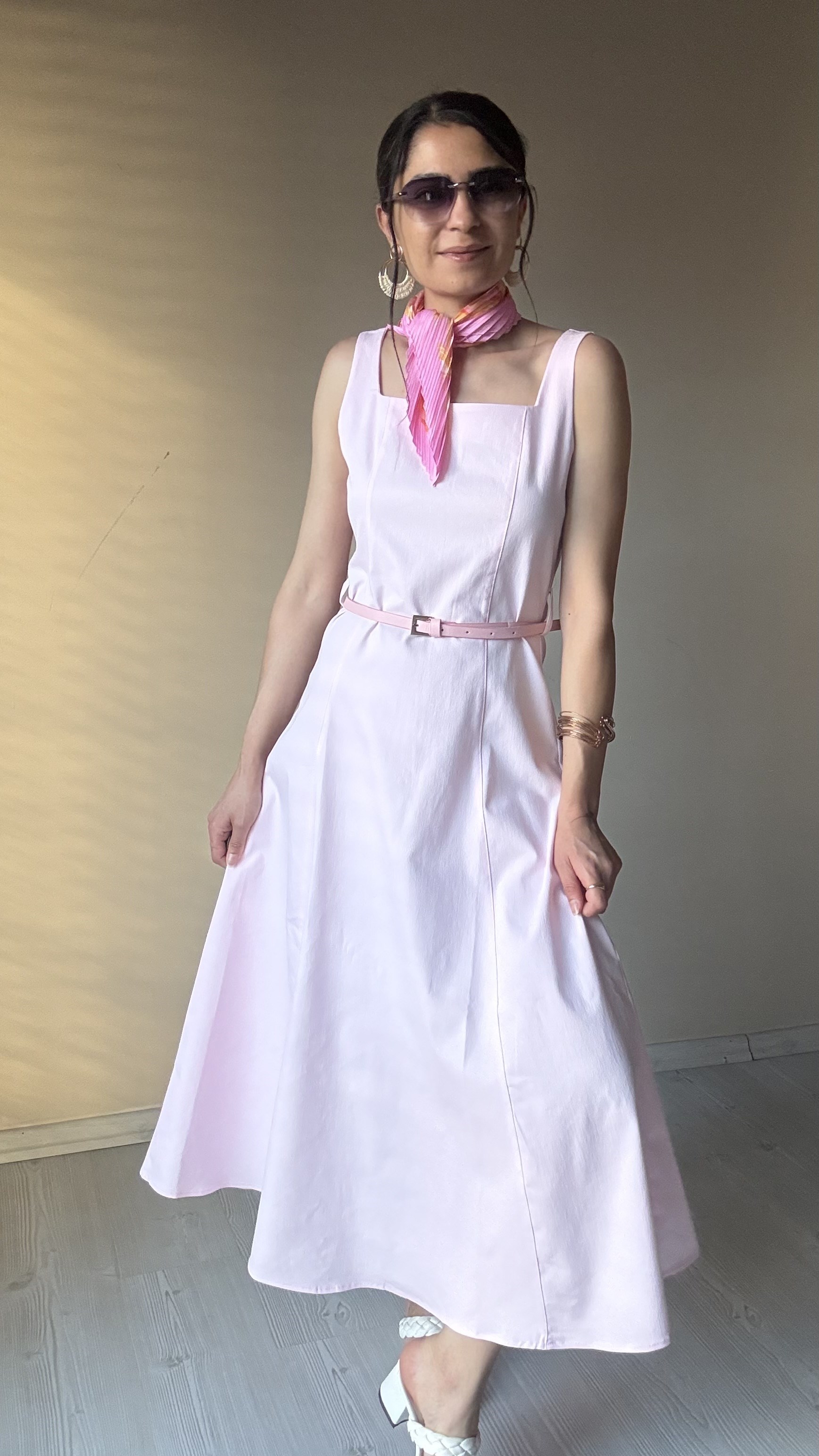 Pembe Kemerli Midi Elbise