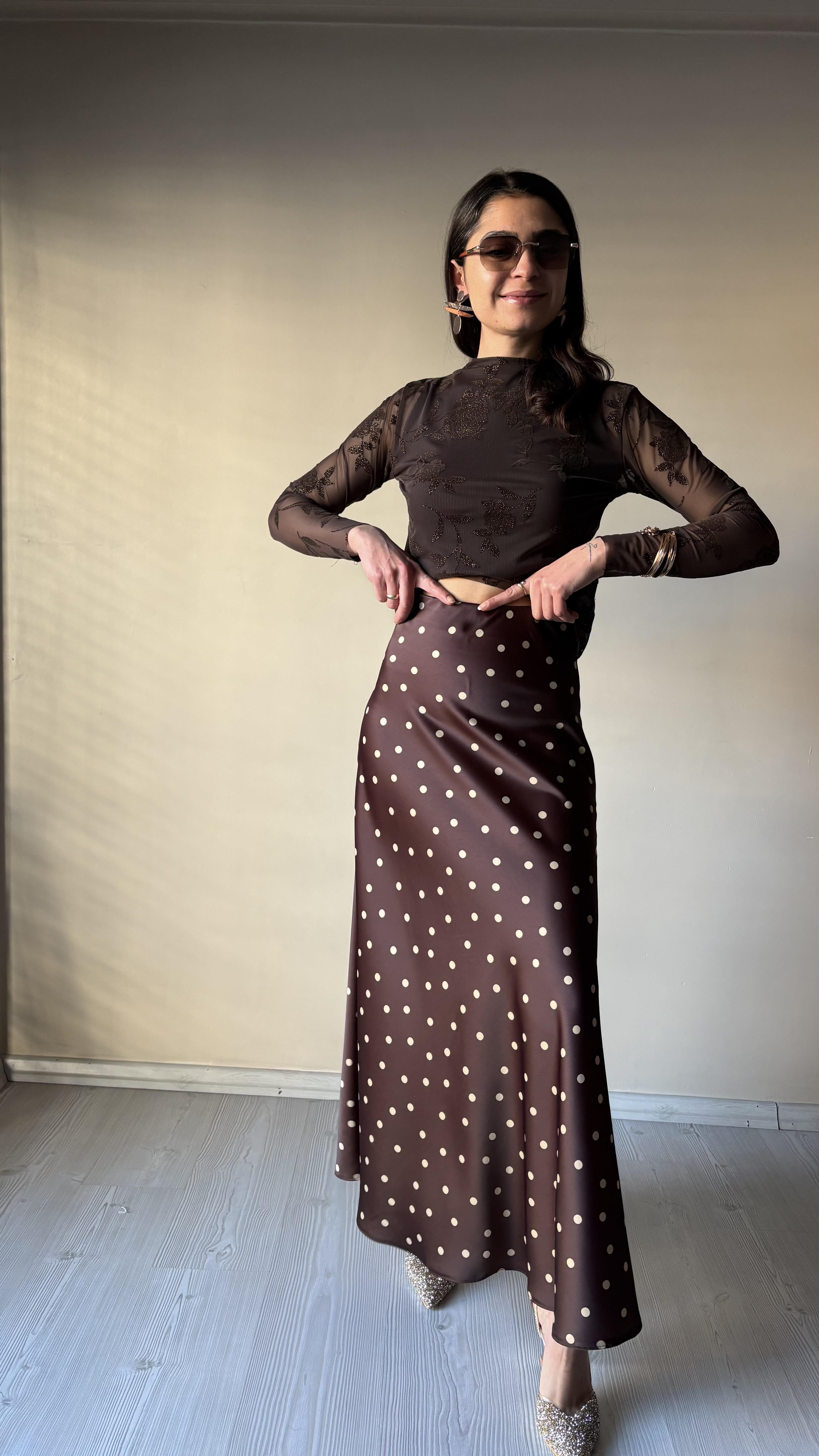 Puantiyeli Kahve Saten Etek