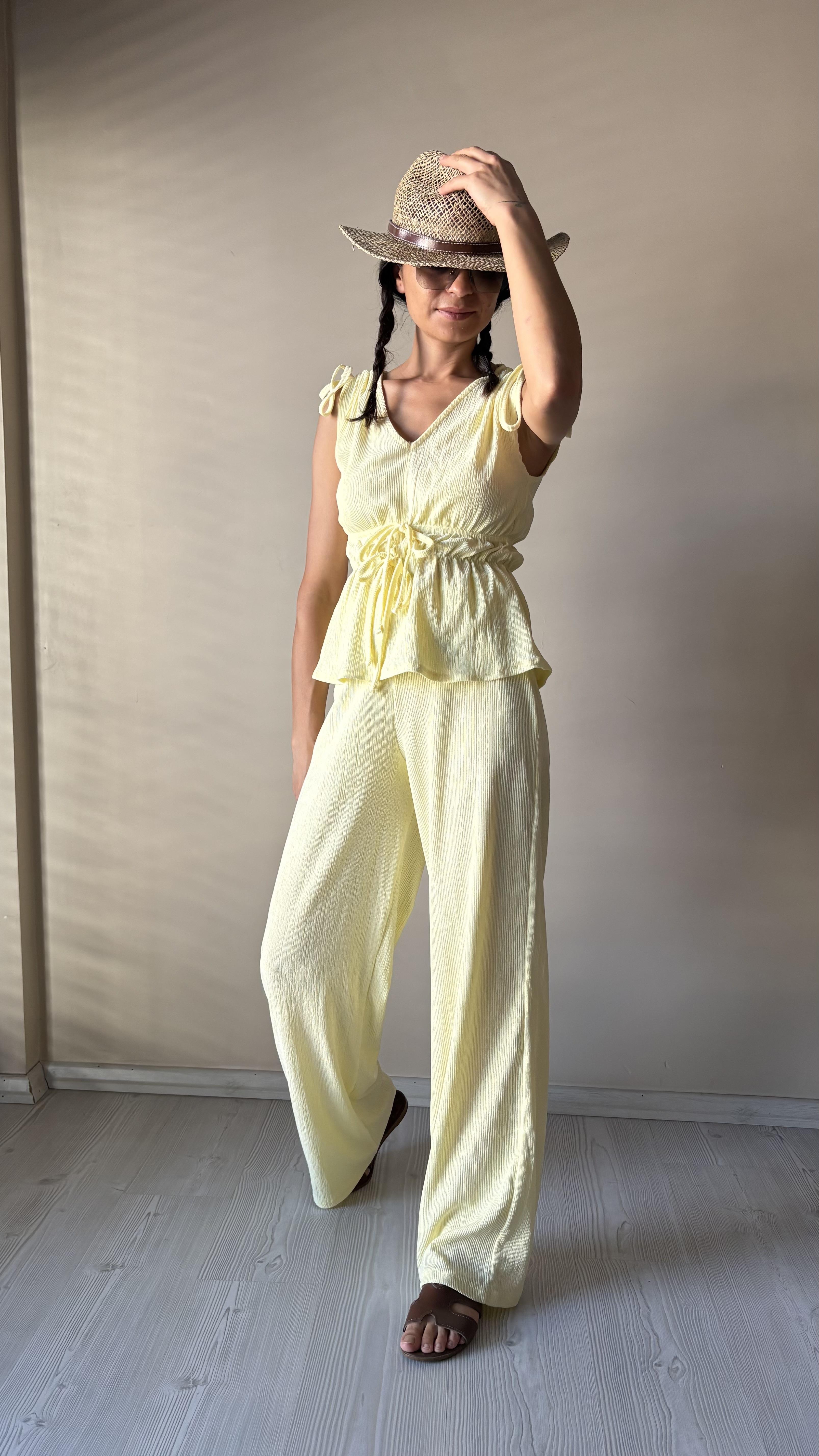 Sarı Elegant Takım