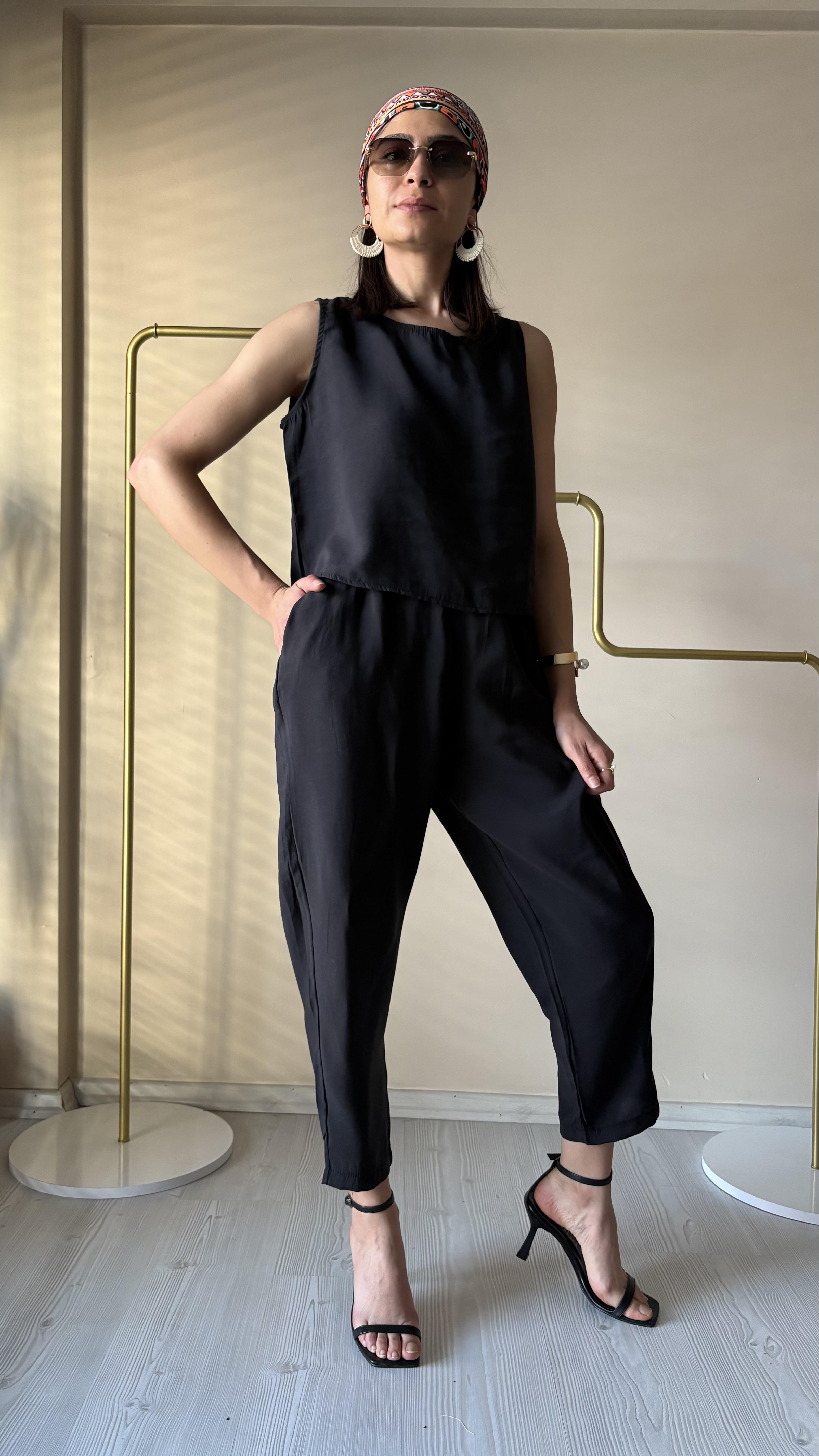 Siyah kolsuz Tensel Takım