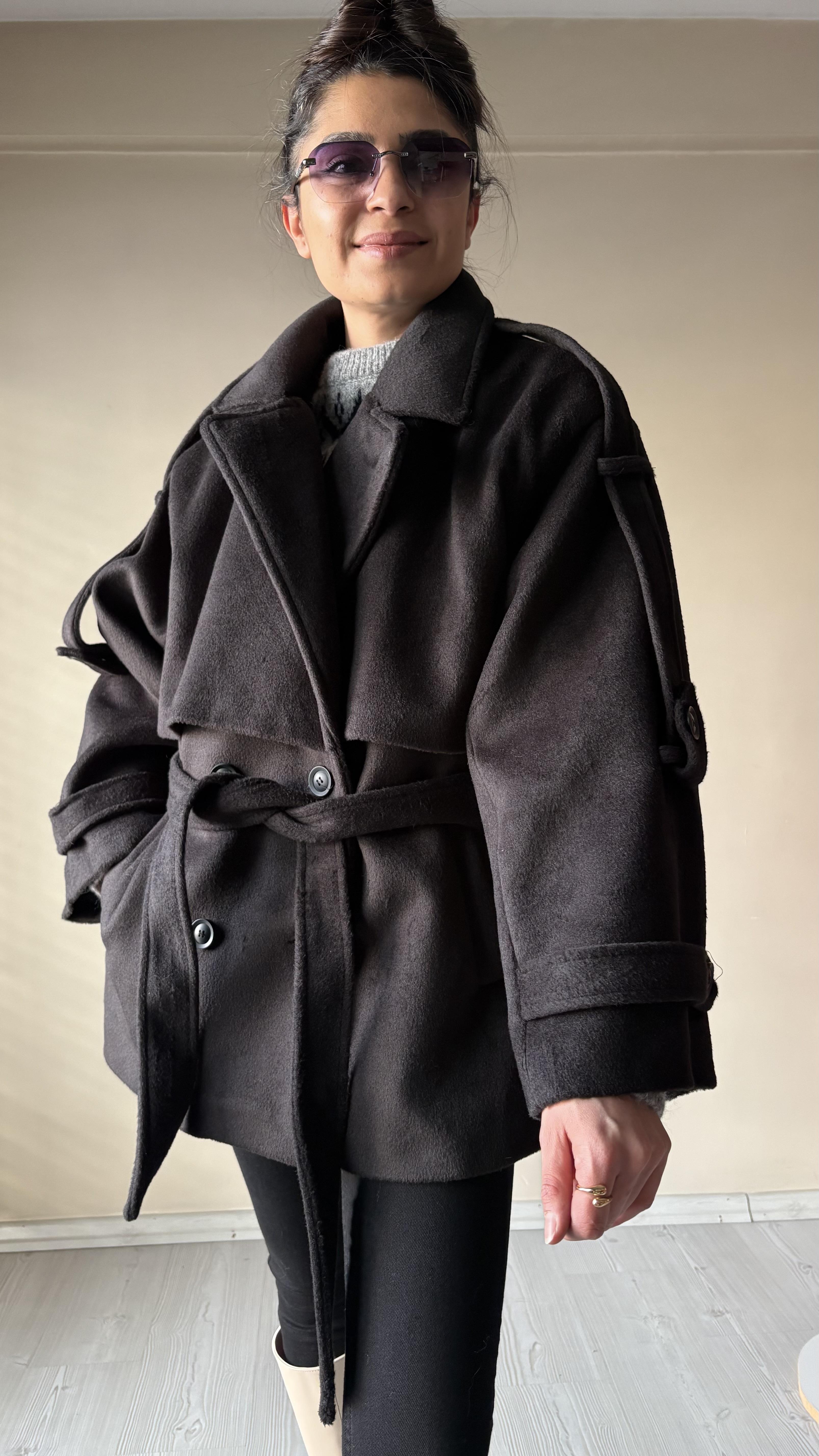 Siyah Moskov Kaşe Kaban