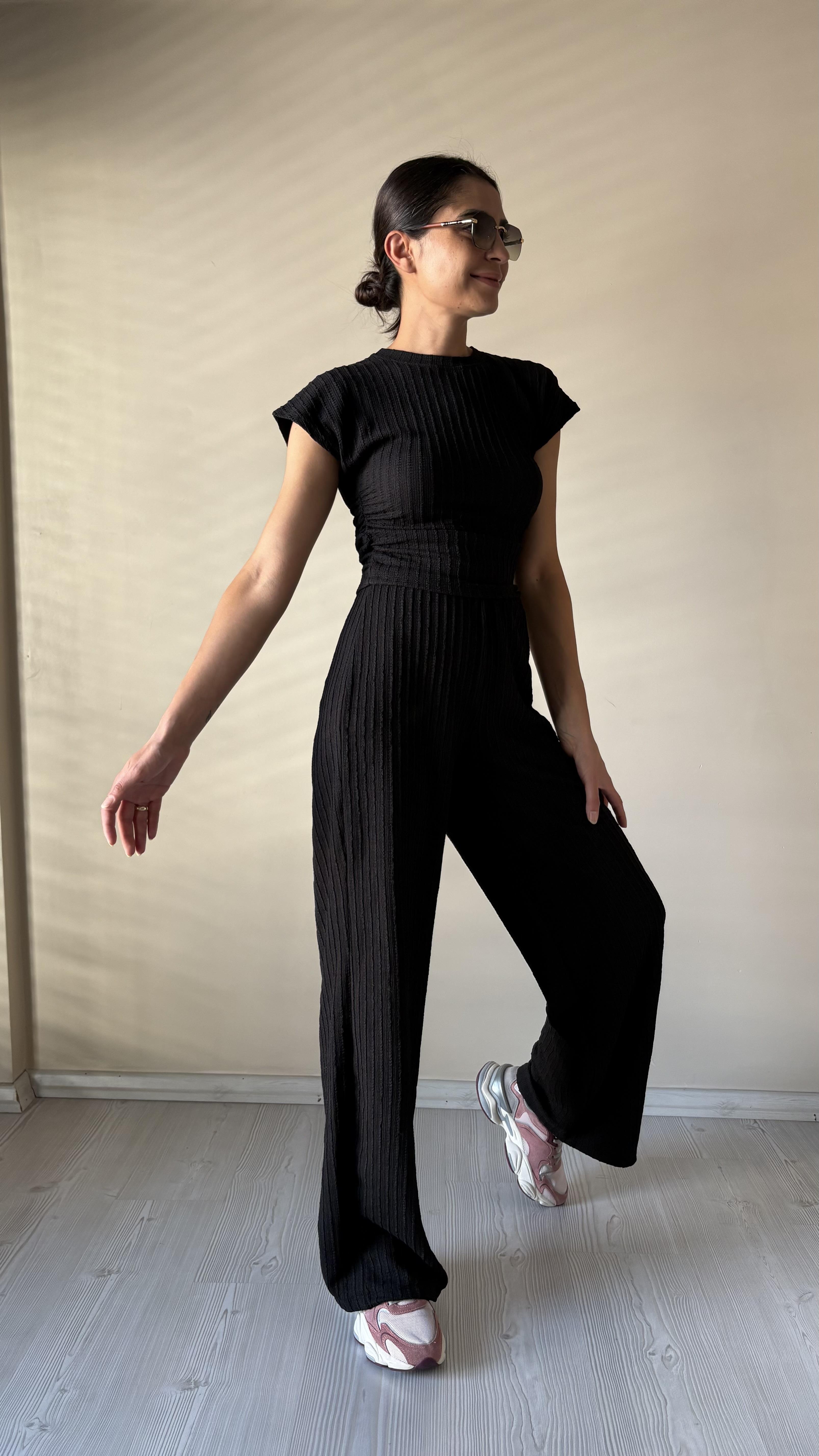 Siyah Yan Büzgülü Takım