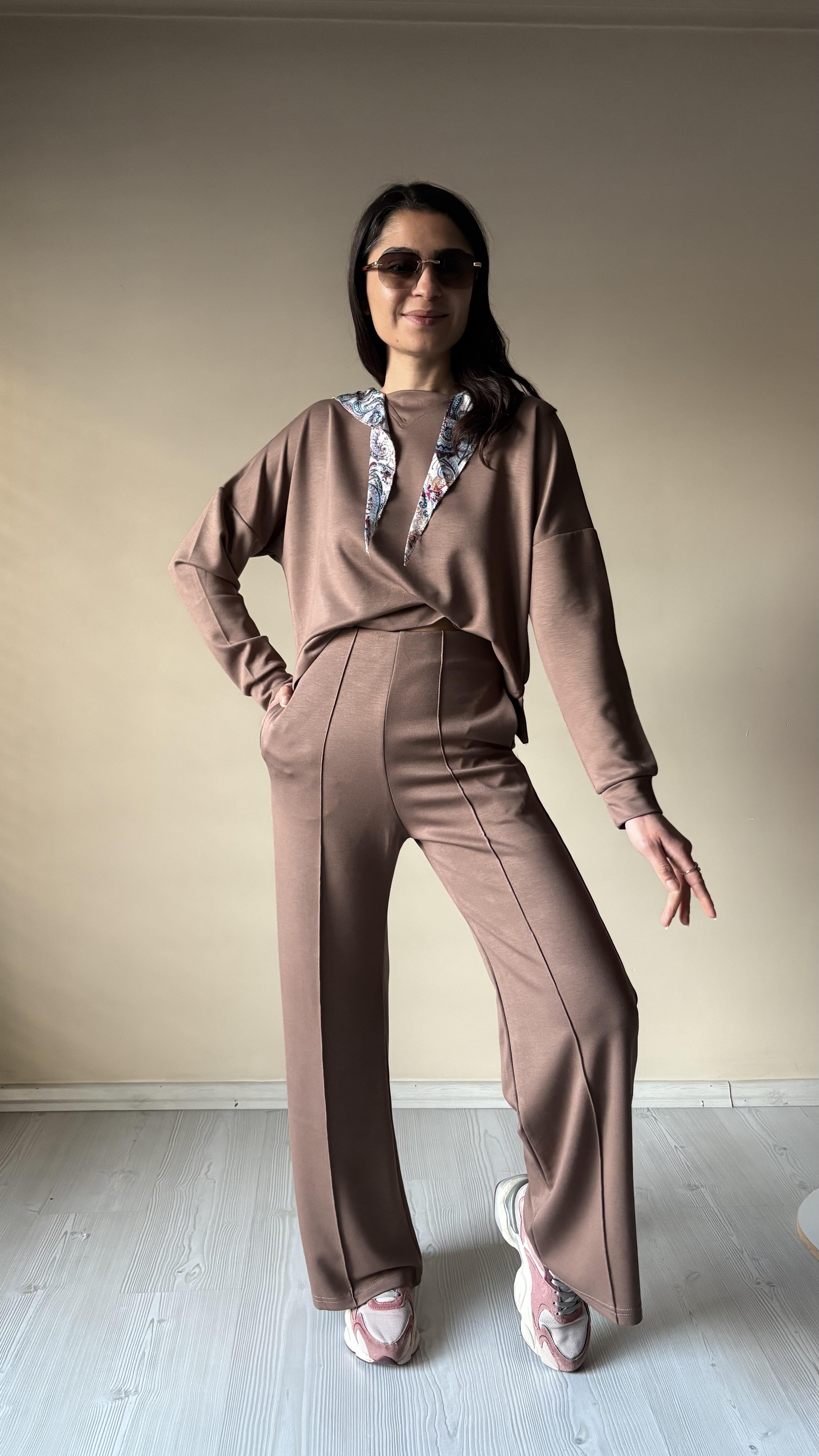 Yaka Fularlı Kahve 2'li Takım