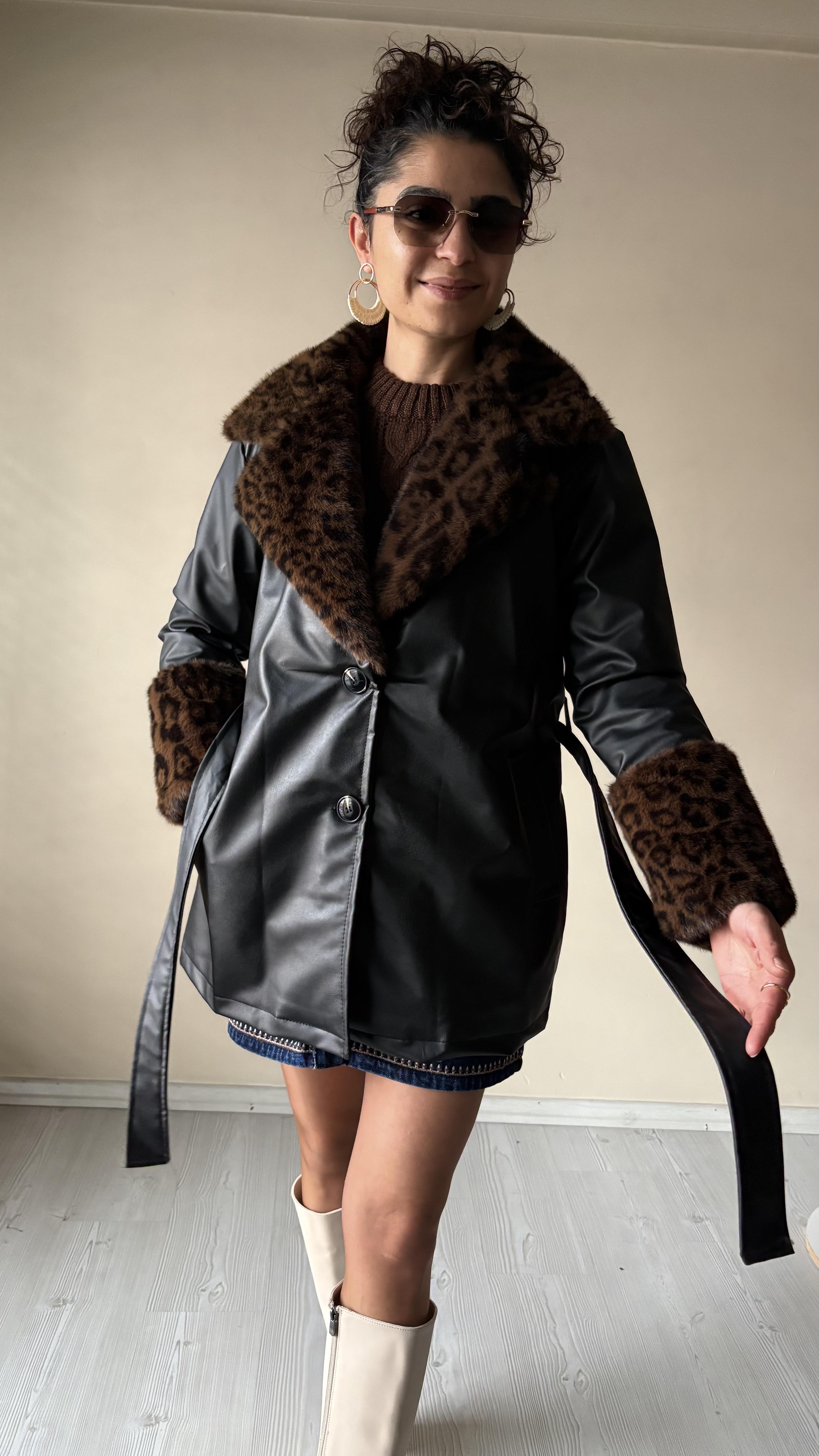 Yaka ve kol Kürk Detay Deri Kaban