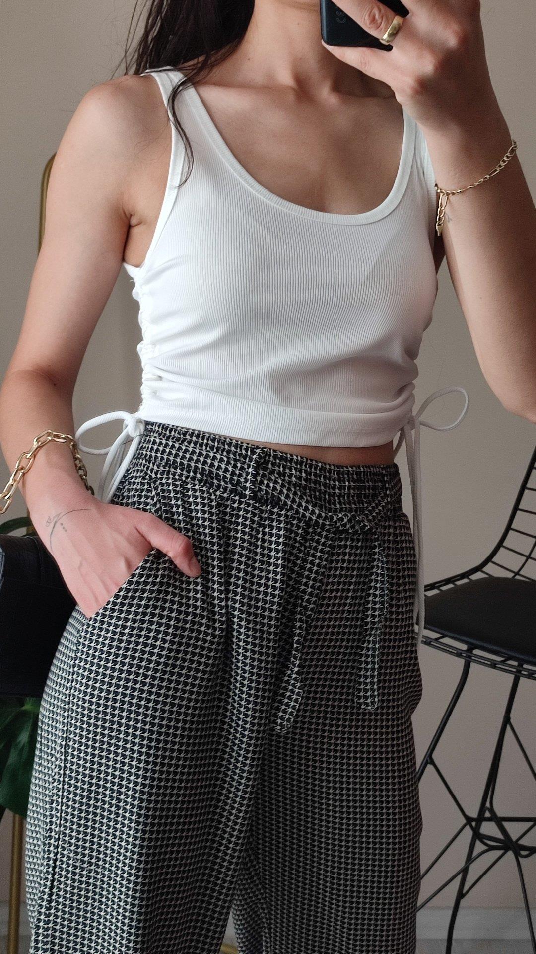 Yanlardan büzmeli CROP BLUZ
