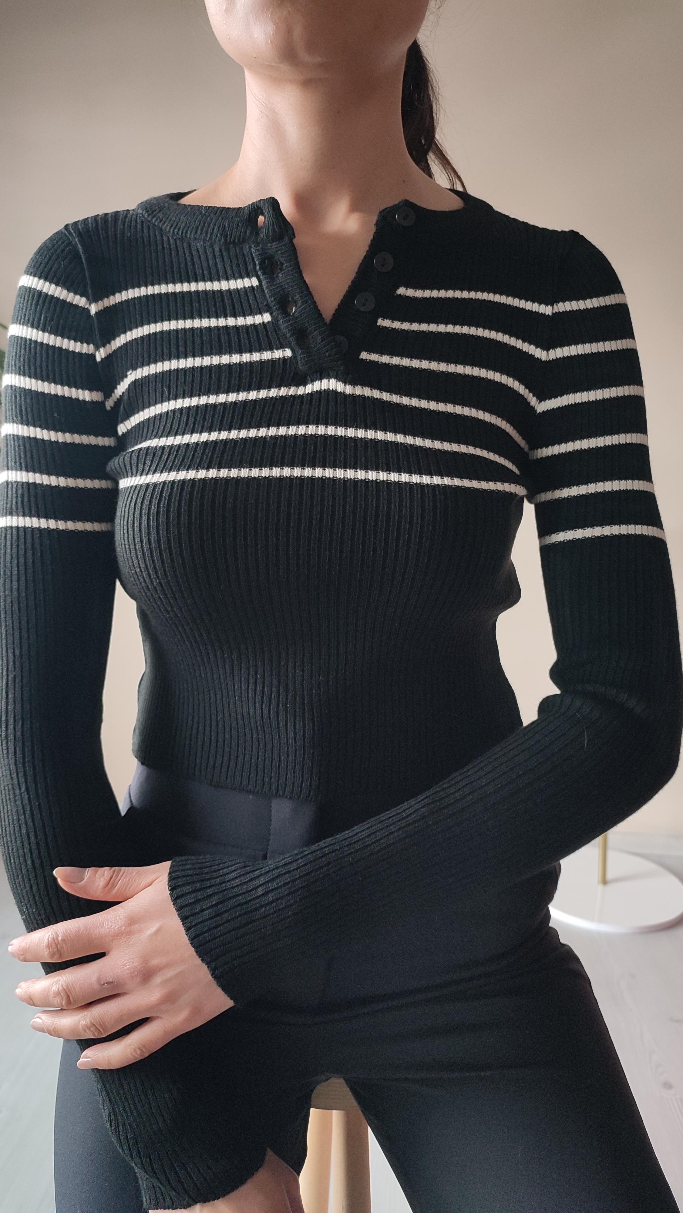 Çizgi Detay yaka Düğmeli Body