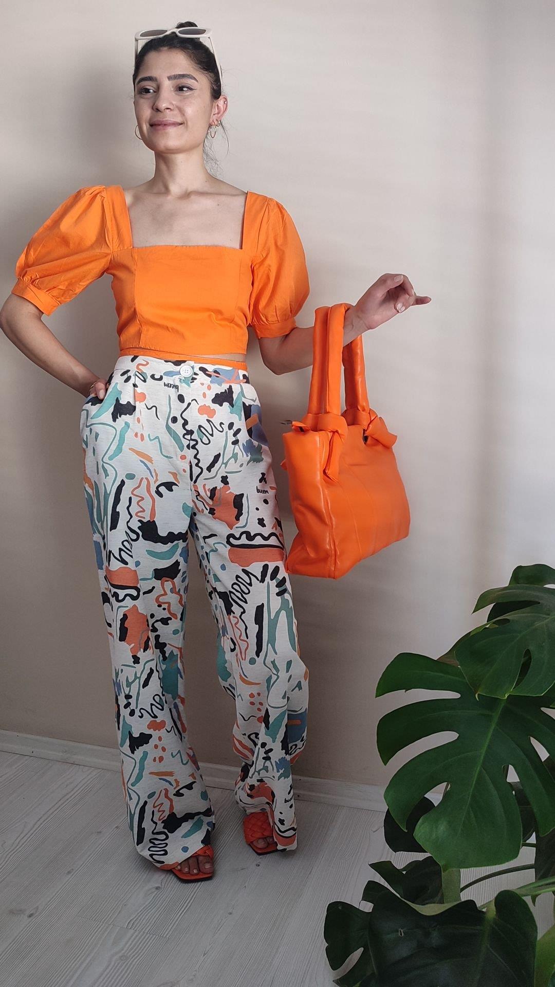 DIE & MORE turuncu sırt dekolteli bluz