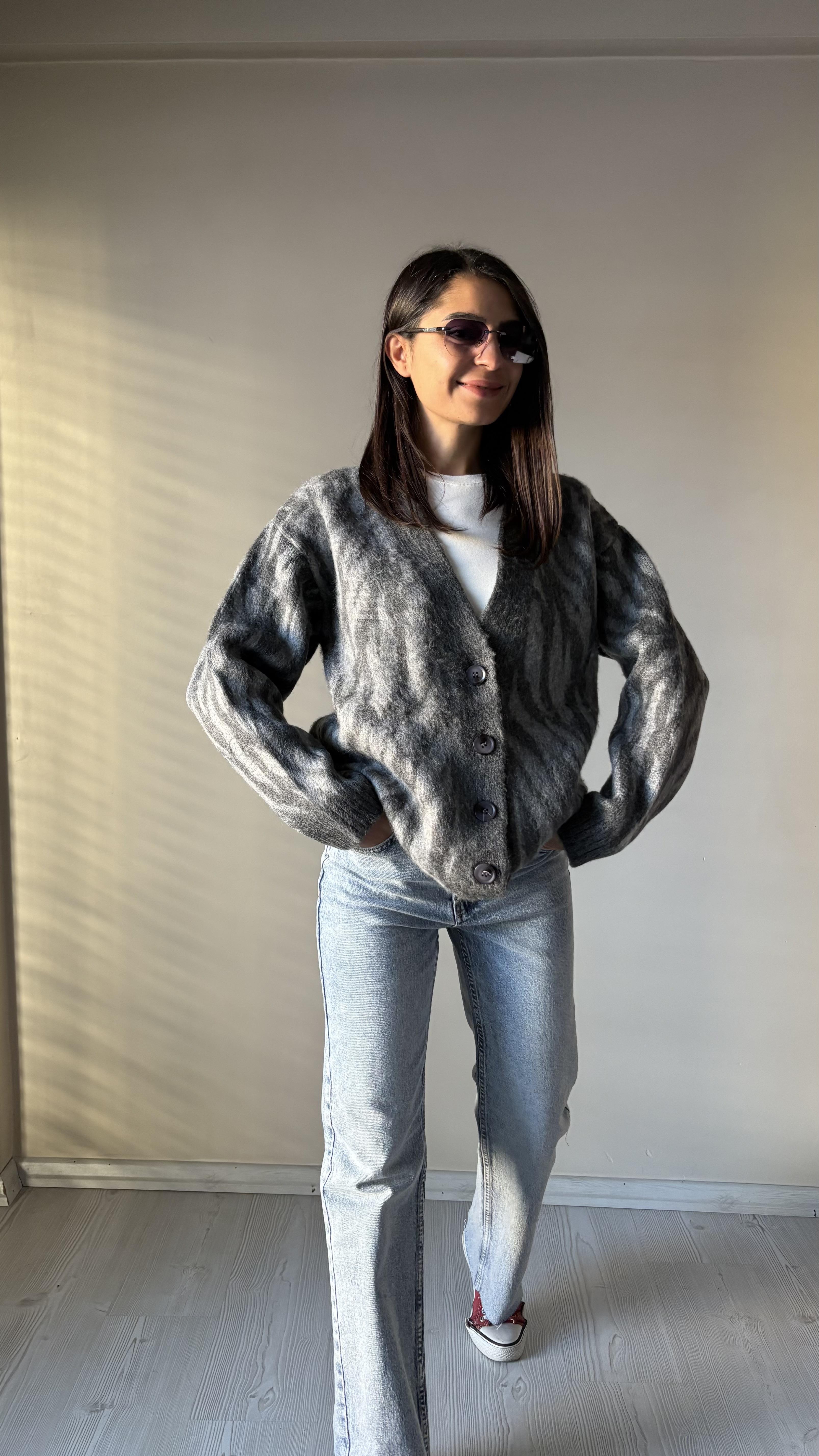 Kaşmir Desenli Hırka