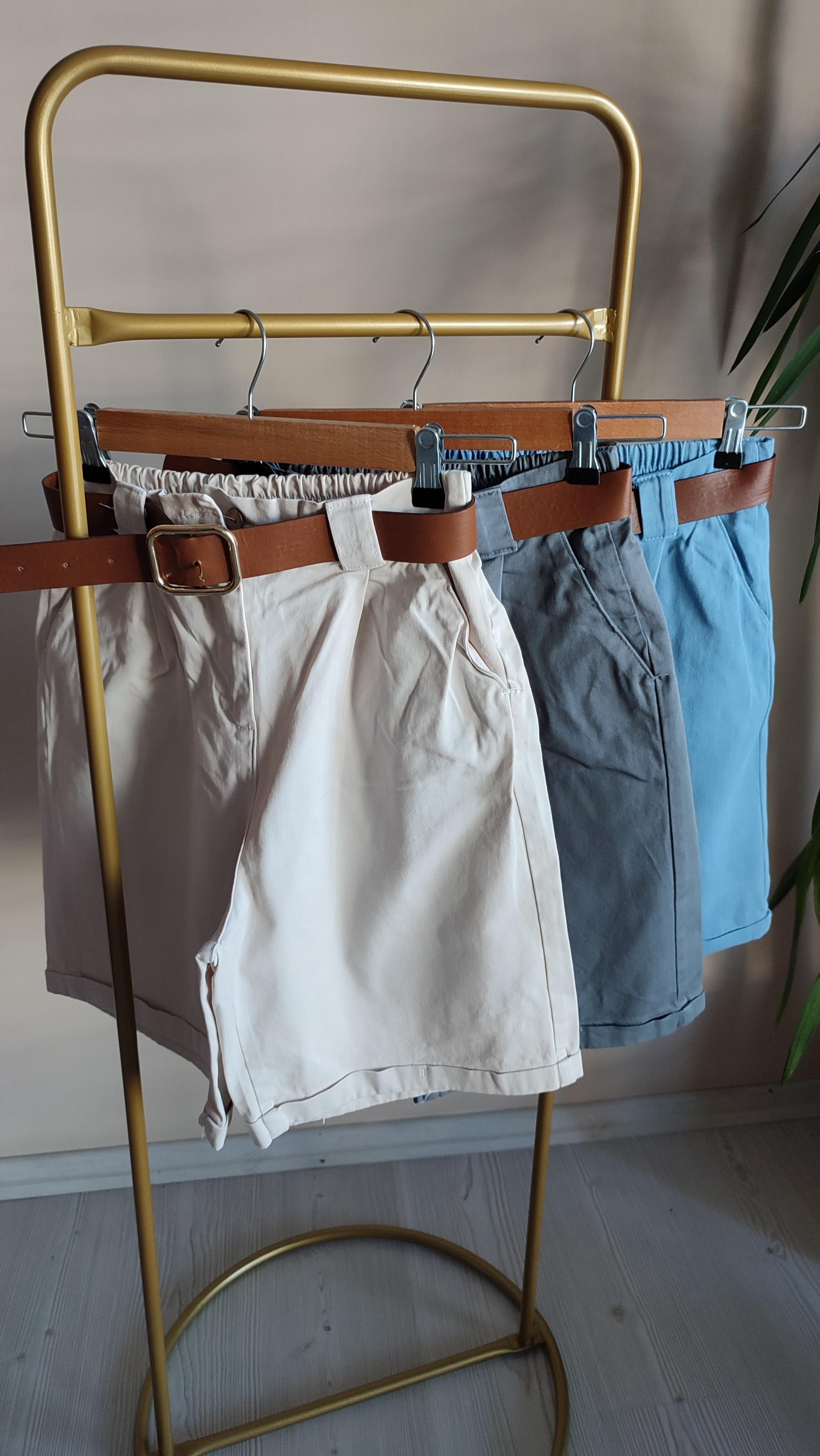 Kemerli Gabardin Şortlar 