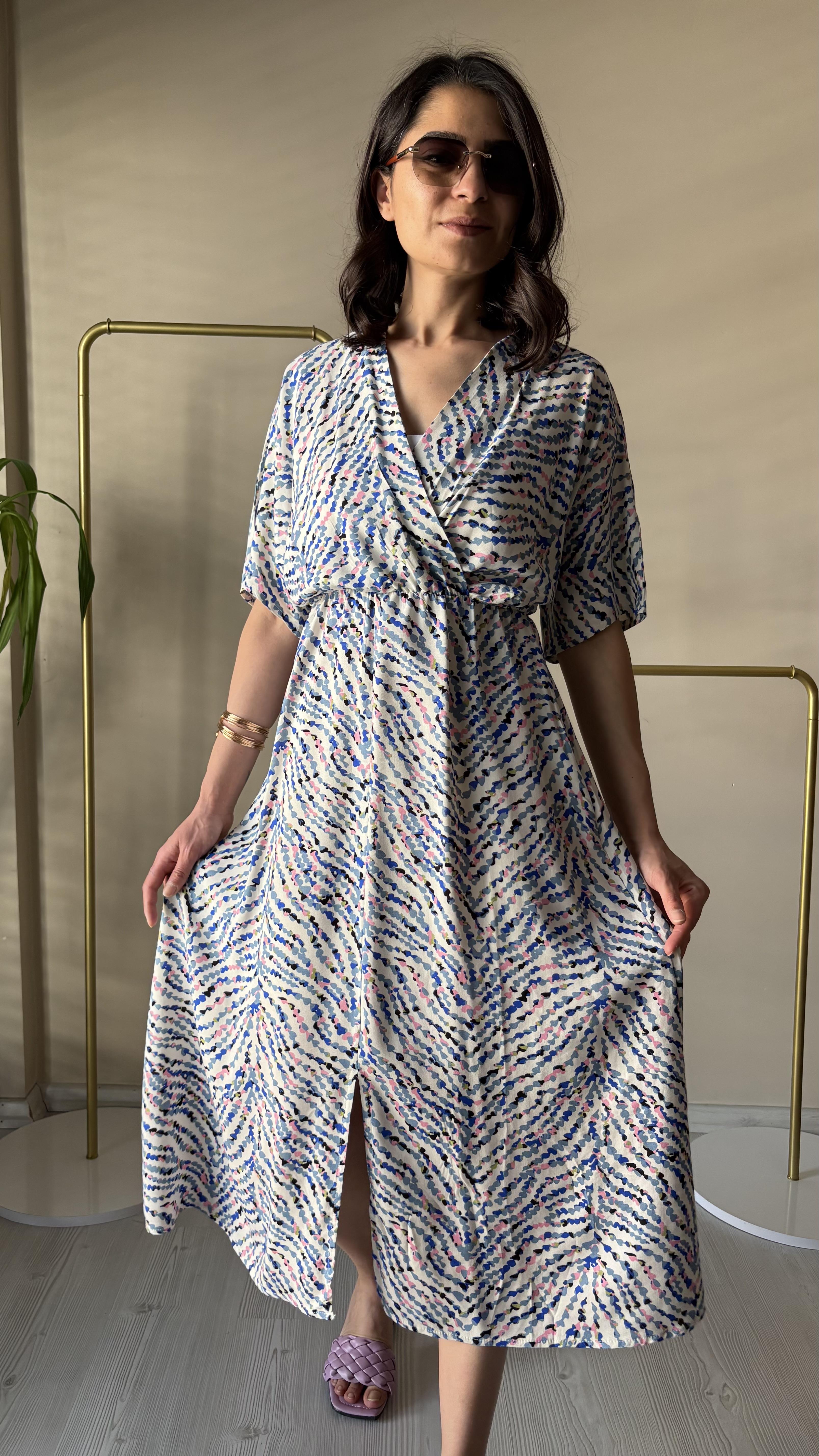 Mavi MD kruvaze yaka midi Elbise 