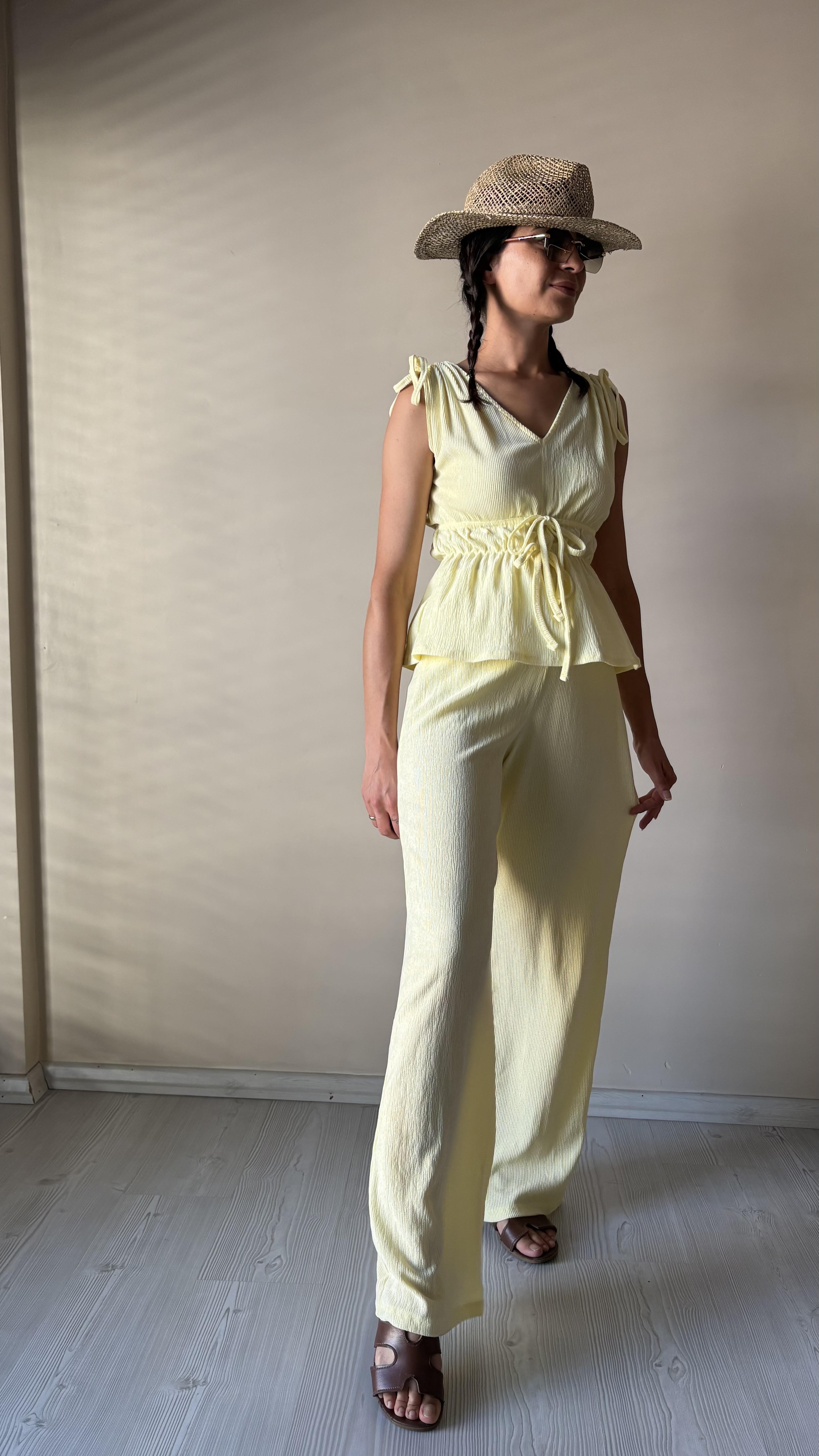 Sarı Elegant Takım