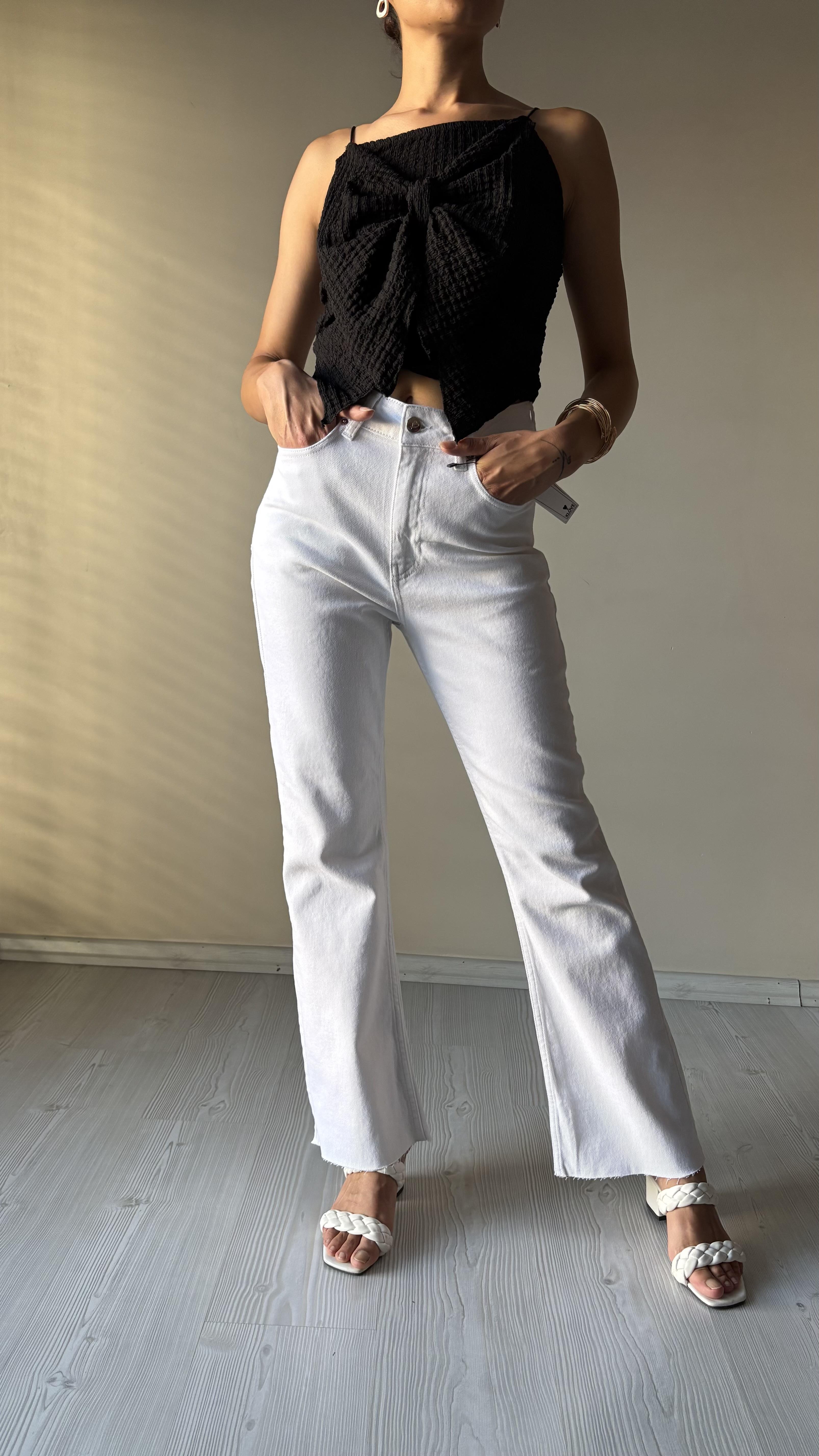 X love Beyaz lazer kesim İspanyol paça jean
