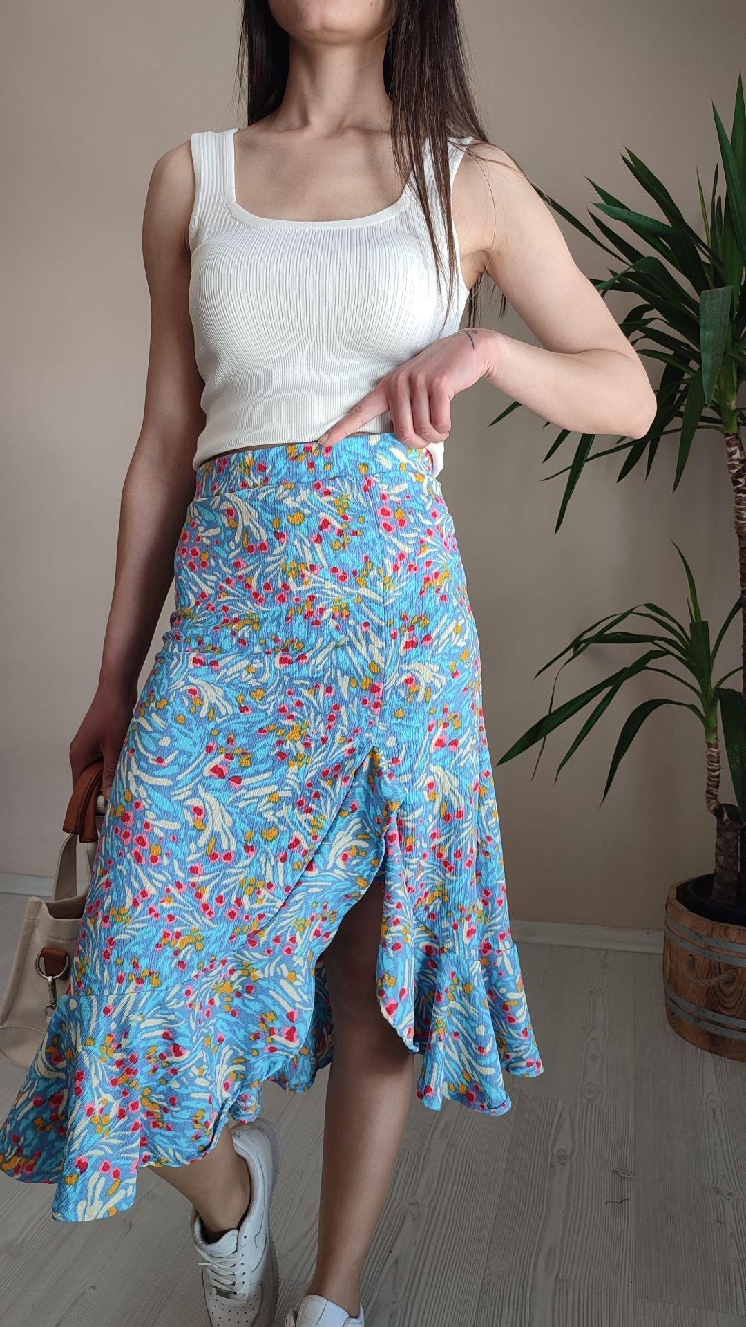 Yırtmaçlı renkli mavi etek