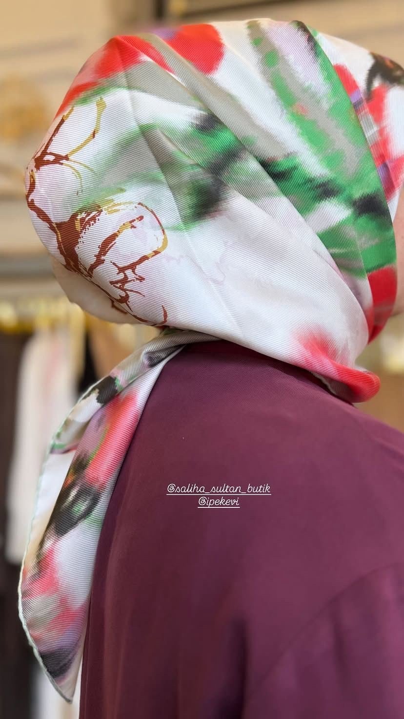 LUNİRA EŞARP