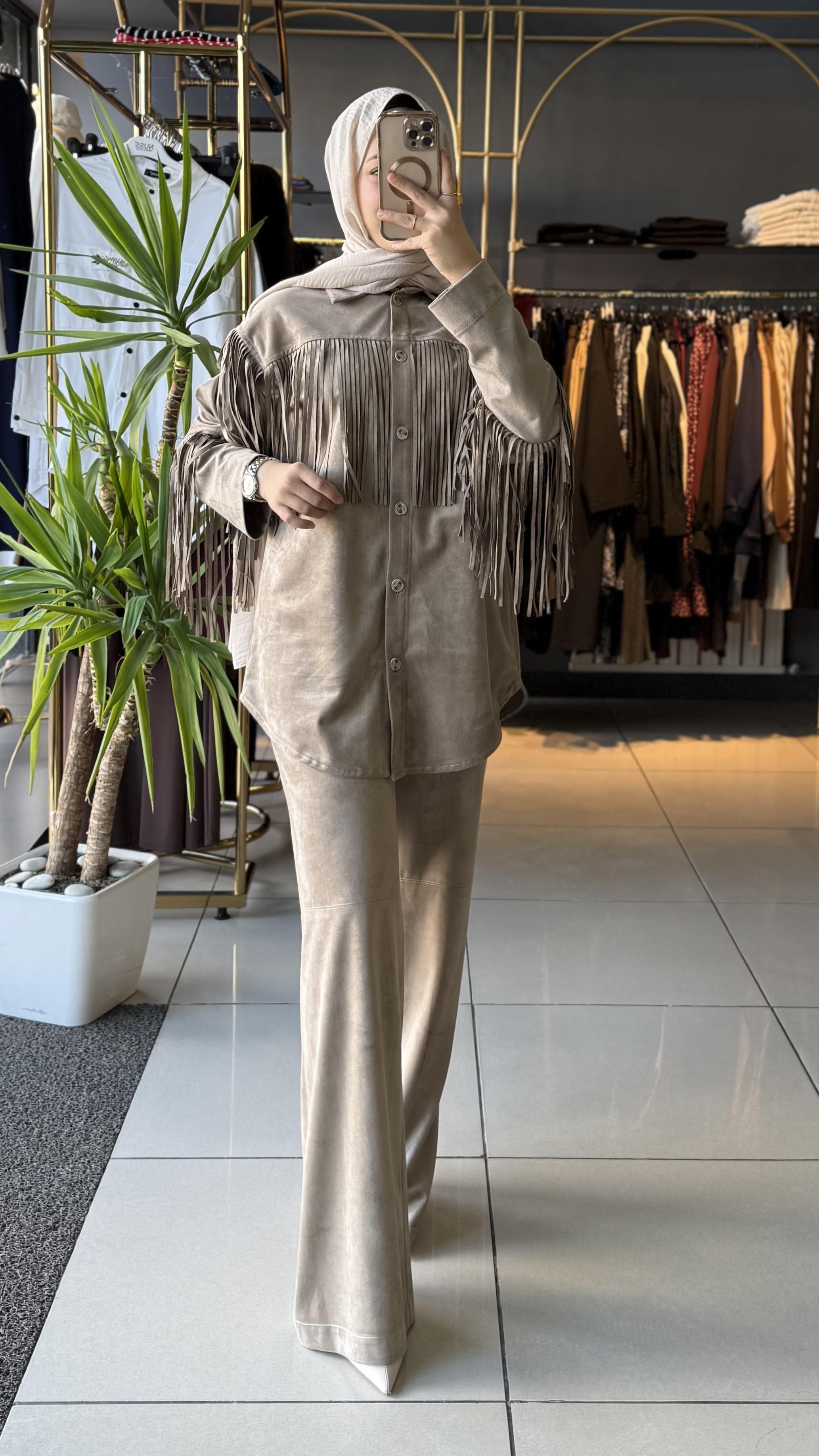 YEŞİM ÖZCAN TAKIM BEJ 