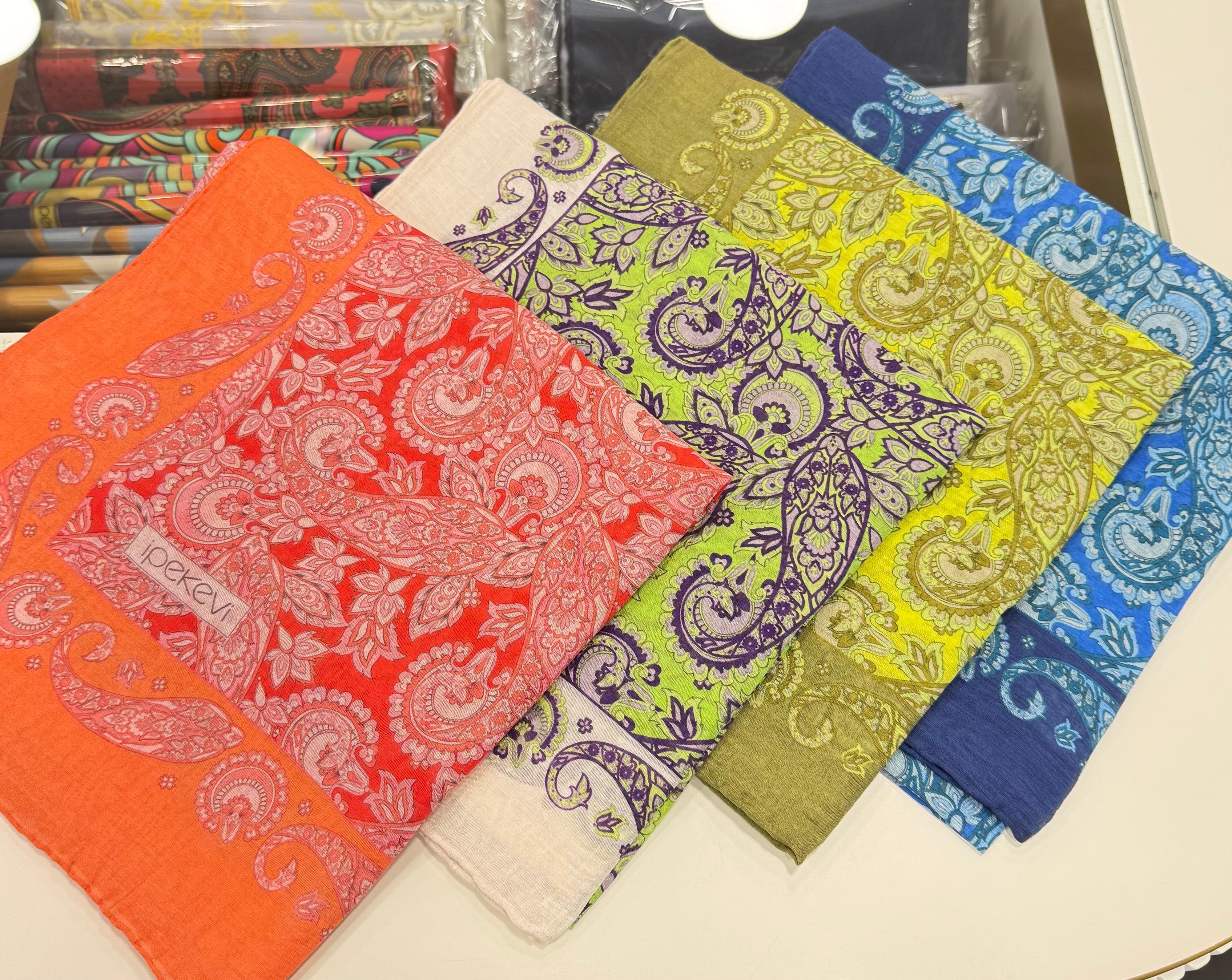 İPEKEVİ TENSEL EŞARP 