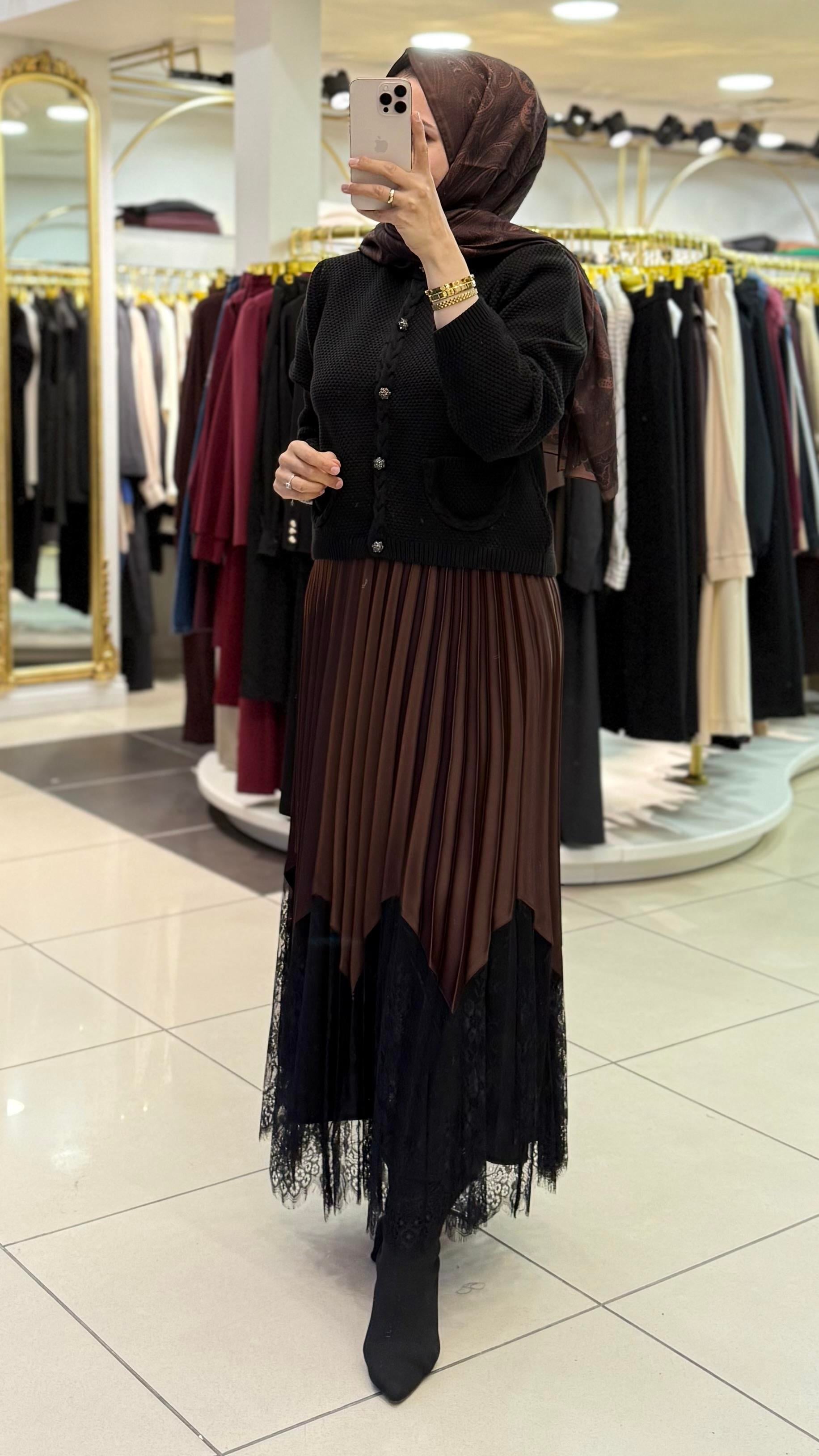 VENÖVE HIRKA SİYAH